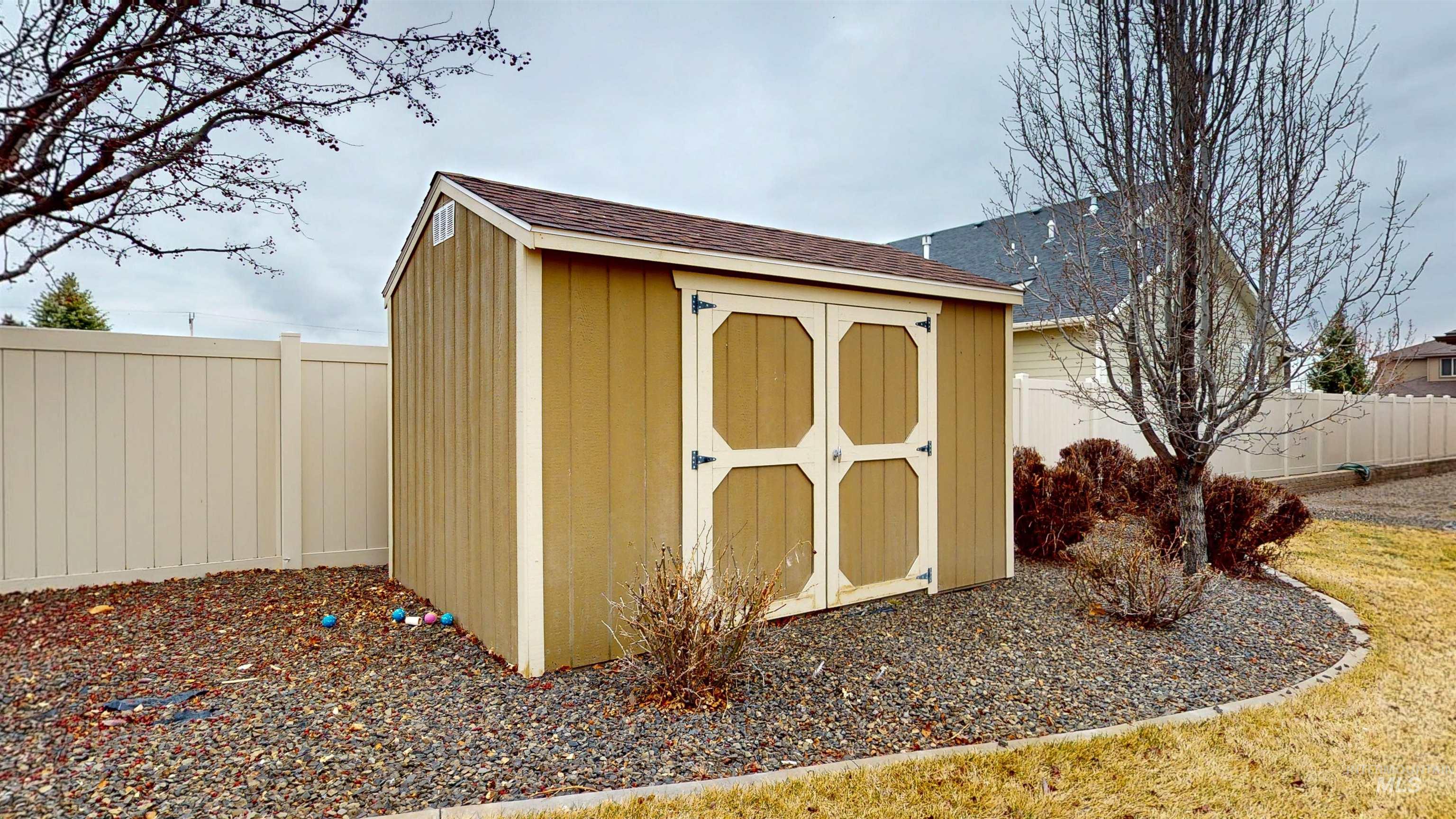 548 Sun Terrace Dr., Twin Falls, Idaho 83301, 5 Bedrooms, 2 Bathrooms, Residential For Sale, Price $699,900,MLS 98974967