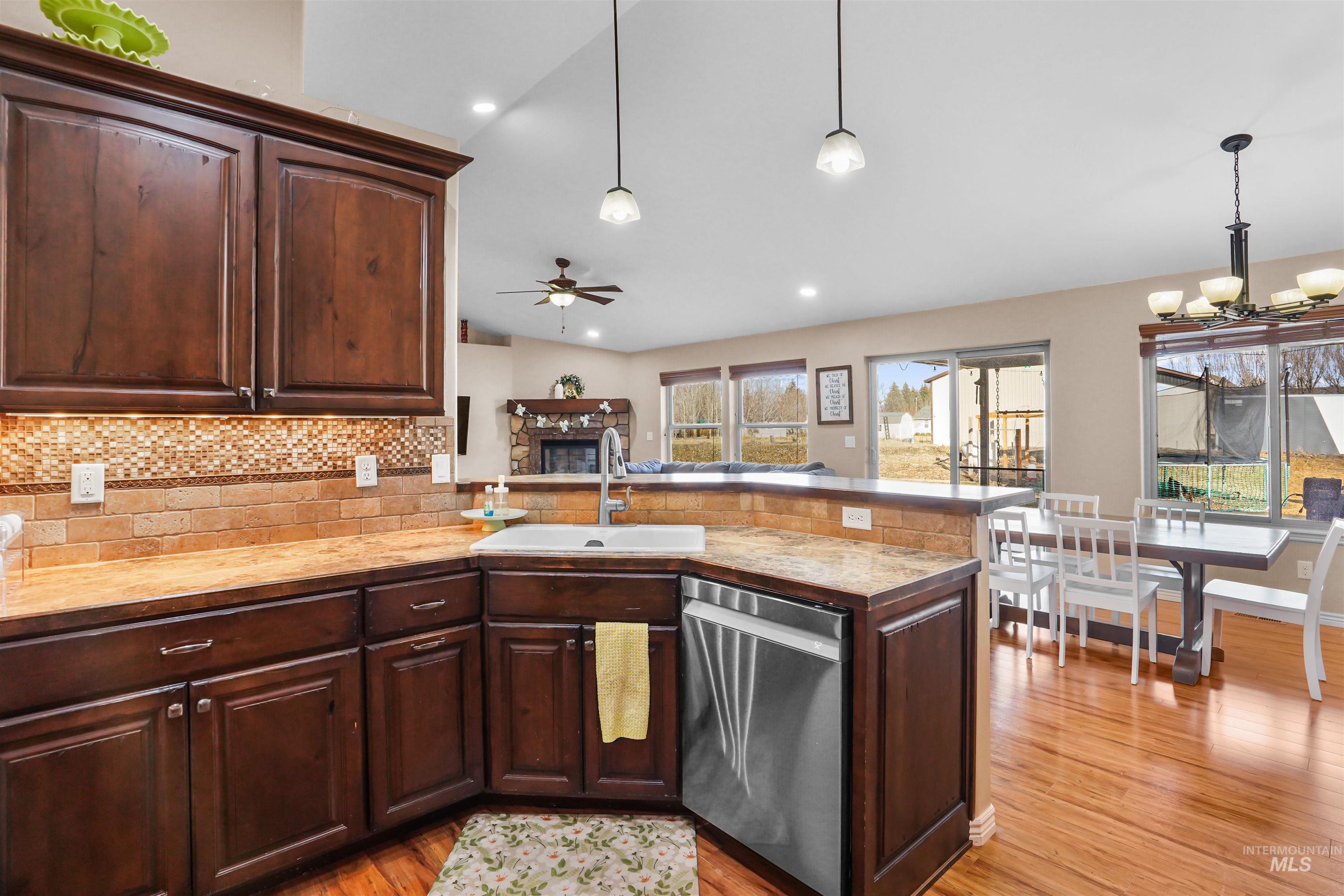 2002 Red Tail St, Rupert, Idaho 83350-5507, 4 Bedrooms, 2 Bathrooms, Residential For Sale, Price $465,000,MLS 98974968