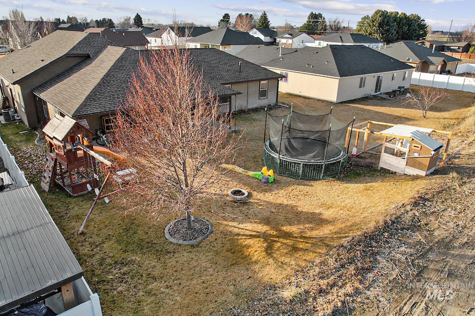 2002 Red Tail St, Rupert, Idaho 83350-5507, 4 Bedrooms, 2 Bathrooms, Residential For Sale, Price $465,000,MLS 98974968