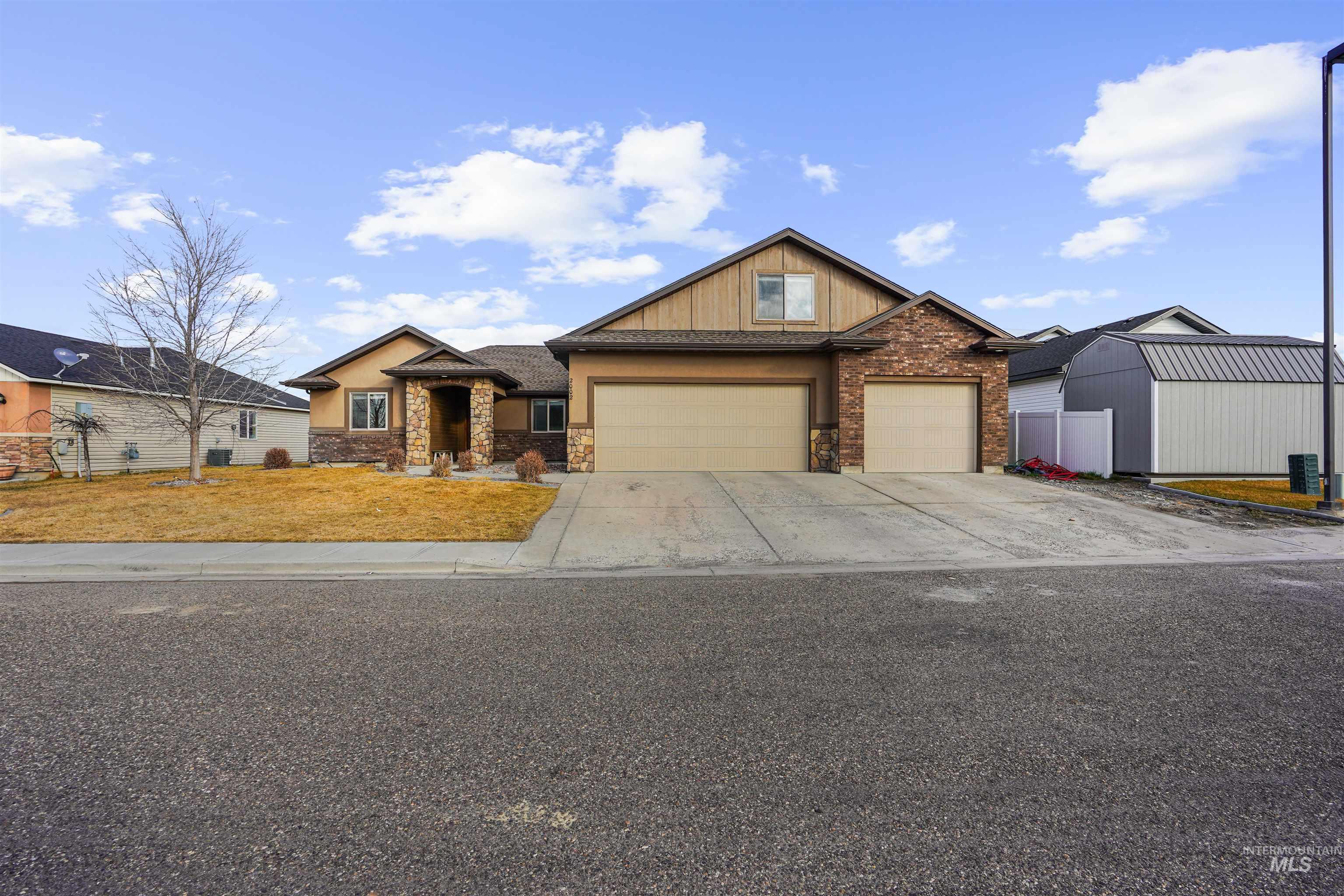 2002 Red Tail St, Rupert, Idaho 83350-5507, 4 Bedrooms, 2 Bathrooms, Residential For Sale, Price $465,000,MLS 98974968
