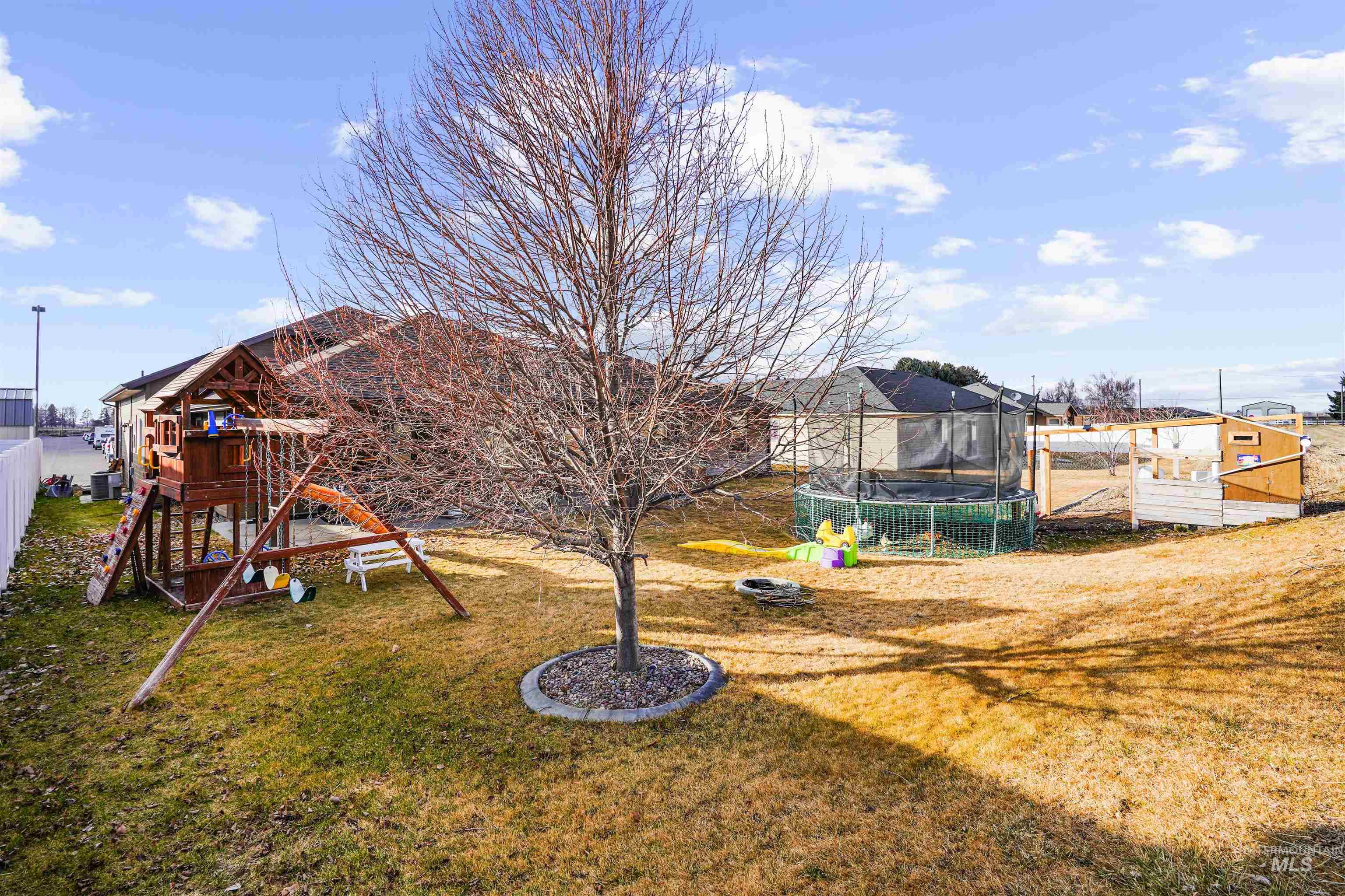 2002 Red Tail St, Rupert, Idaho 83350-5507, 4 Bedrooms, 2 Bathrooms, Residential For Sale, Price $465,000,MLS 98974968