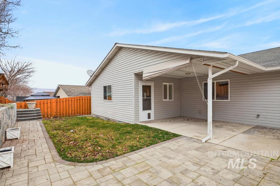 2942 Spruce St, Lewiston, Idaho 83501, 2 Bedrooms, 2 Bathrooms, Residential For Sale, Price $397,000,MLS 98974969