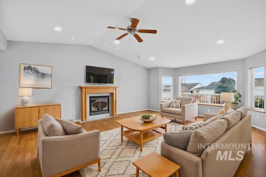 2942 Spruce St, Lewiston, Idaho 83501, 2 Bedrooms, 2 Bathrooms, Residential For Sale, Price $397,000,MLS 98974969