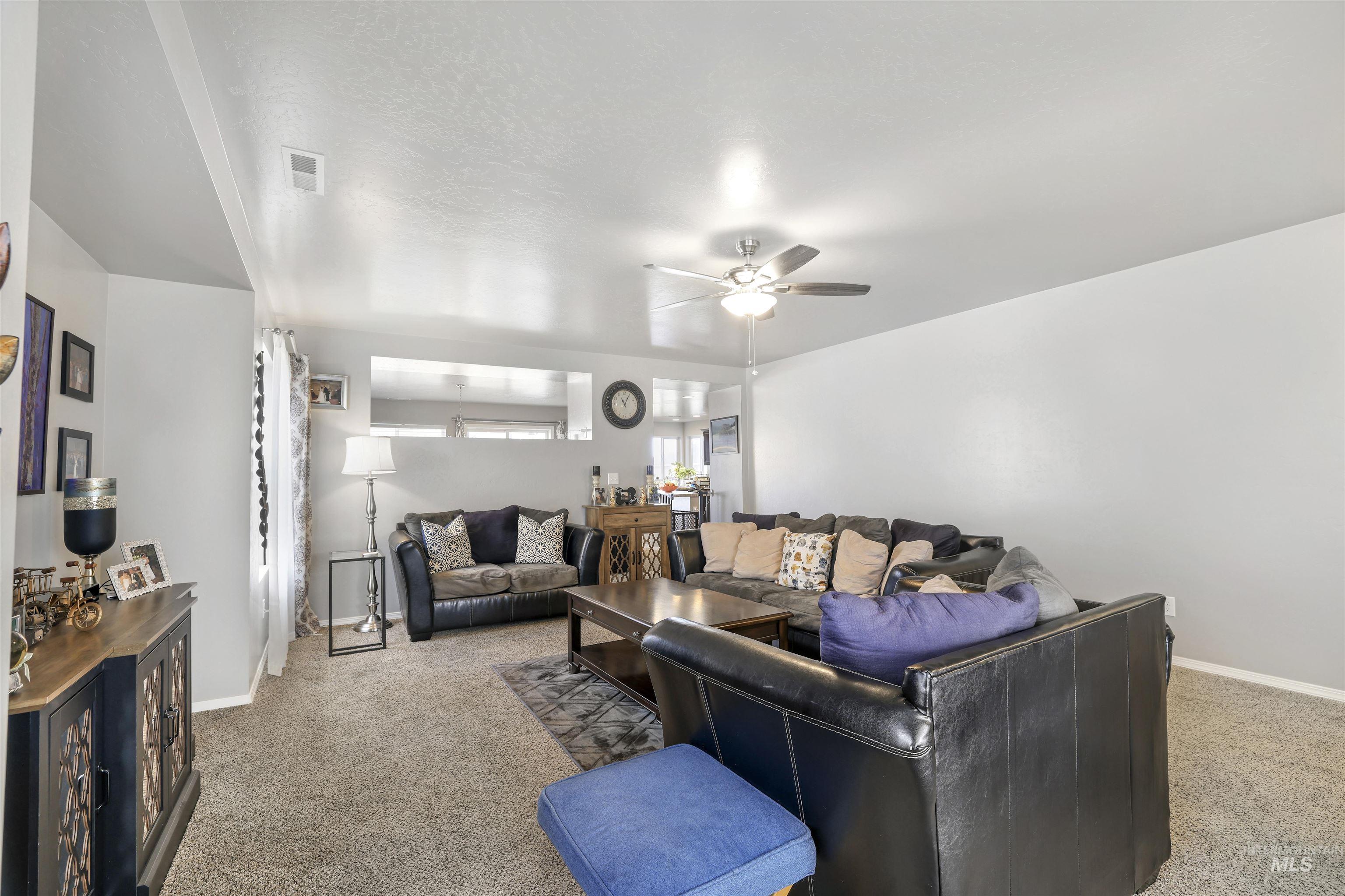 798 Grizzly Drive, Twin Falls, Idaho 83301, 5 Bedrooms, 2.5 Bathrooms, Residential For Sale, Price $559,000,MLS 98974972