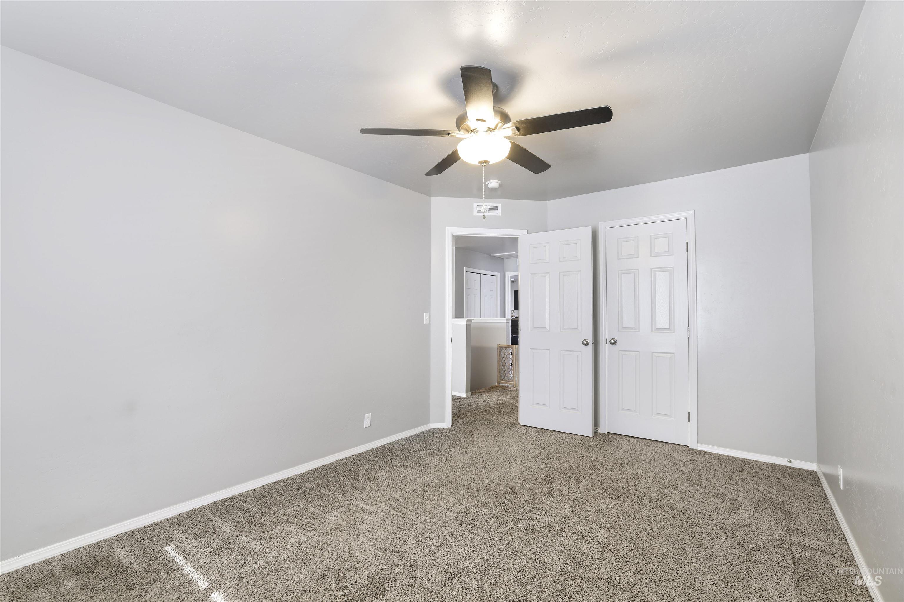 798 Grizzly Drive, Twin Falls, Idaho 83301, 5 Bedrooms, 2.5 Bathrooms, Residential For Sale, Price $559,000,MLS 98974972