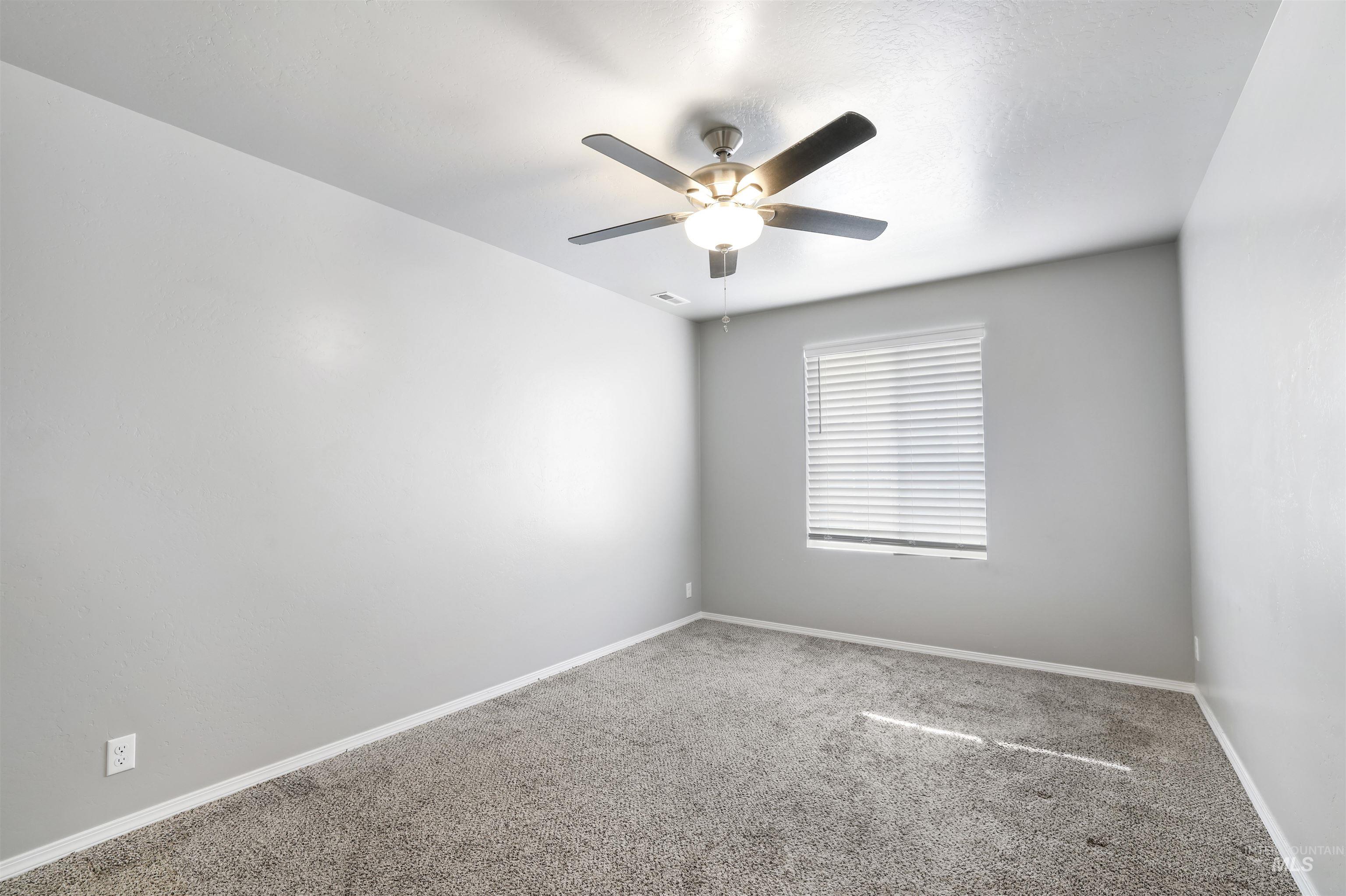 798 Grizzly Drive, Twin Falls, Idaho 83301, 5 Bedrooms, 2.5 Bathrooms, Residential For Sale, Price $559,000,MLS 98974972