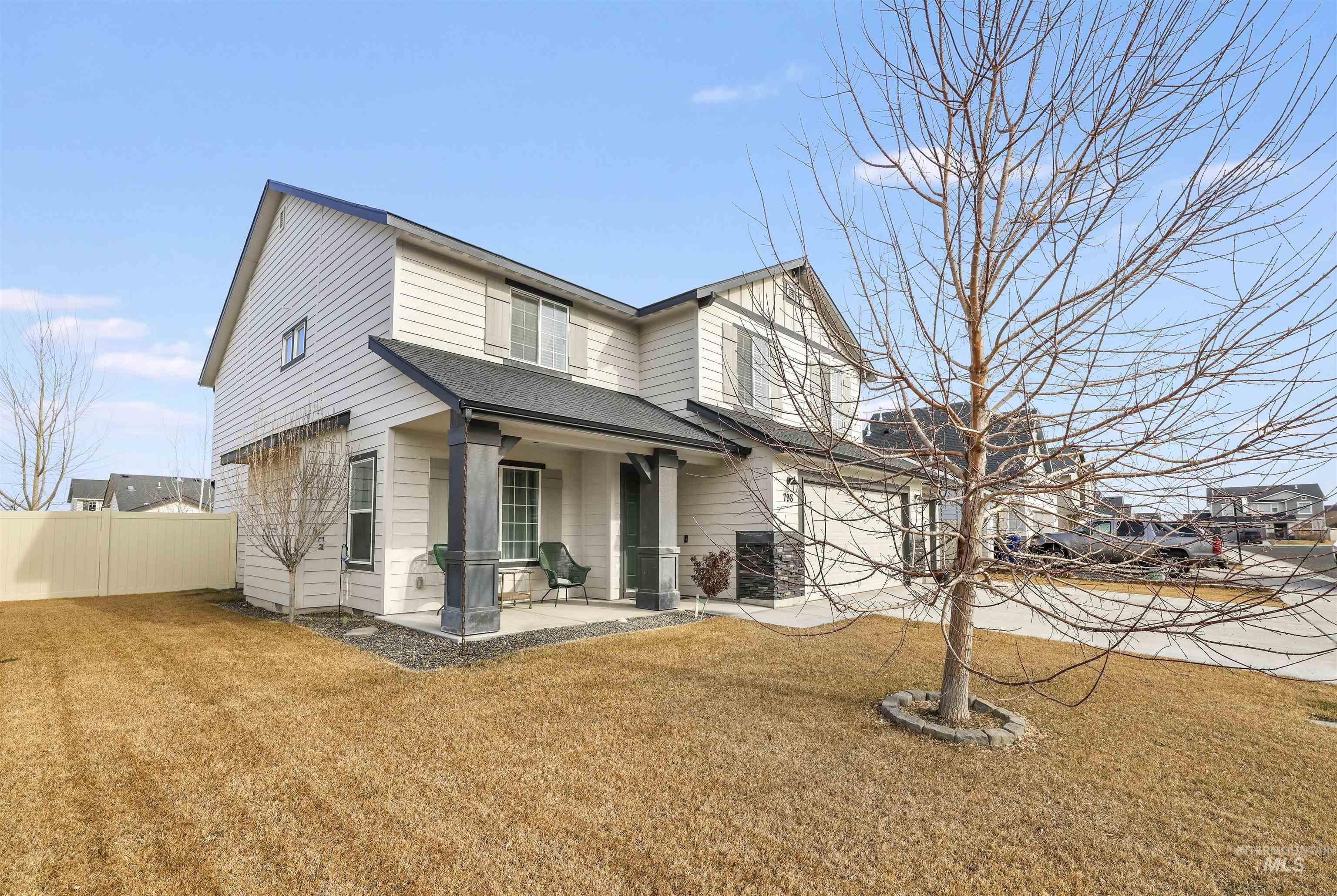 798 Grizzly Drive, Twin Falls, Idaho 83301, 5 Bedrooms, 2.5 Bathrooms, Residential For Sale, Price $559,000,MLS 98974972