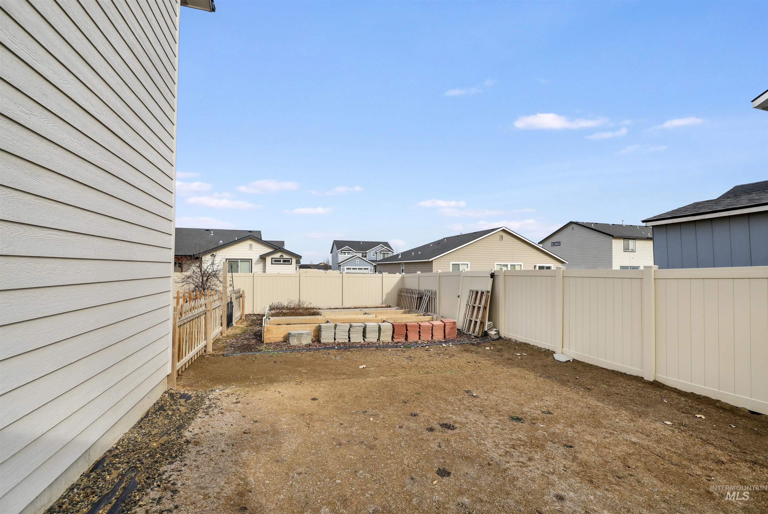 798 Grizzly Drive, Twin Falls, Idaho 83301, 5 Bedrooms, 2.5 Bathrooms, Residential For Sale, Price $559,000,MLS 98974972