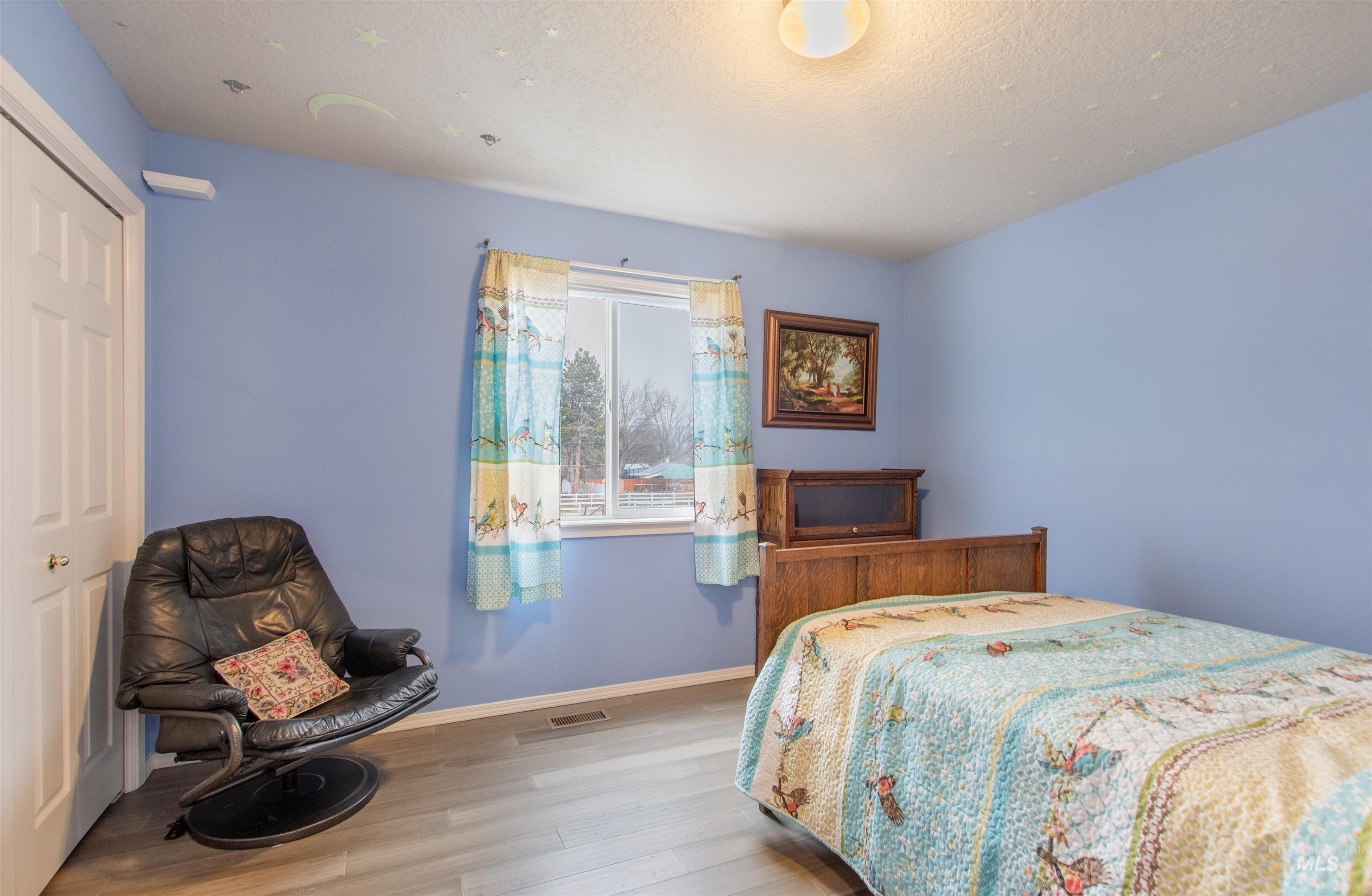8888 W Hepburn Ln, Garden City, Idaho 83714, 3 Bedrooms, 2.5 Bathrooms, Residential For Sale, Price $649,900,MLS 98974973