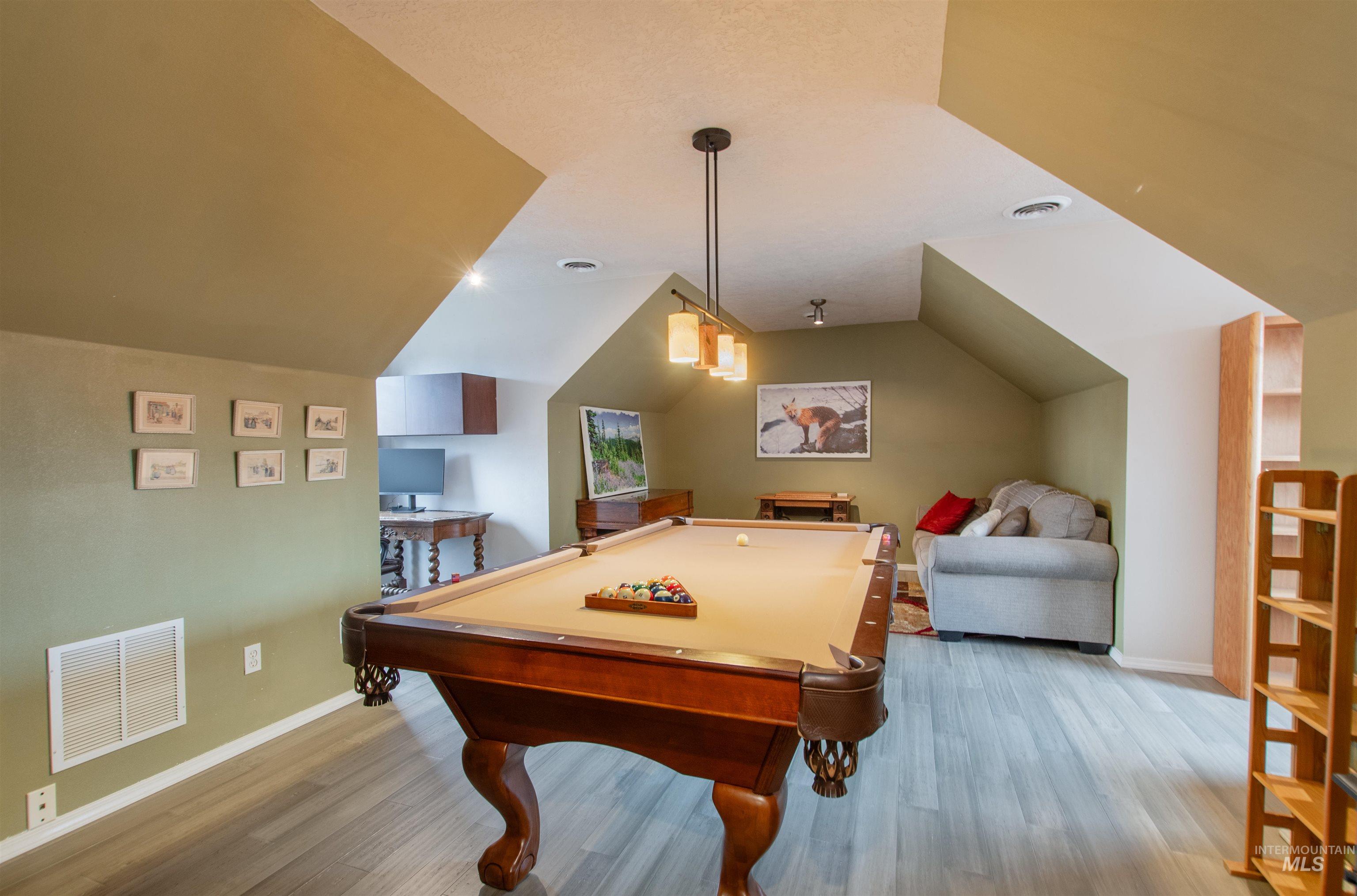 8888 W Hepburn Ln, Garden City, Idaho 83714, 3 Bedrooms, 2.5 Bathrooms, Residential For Sale, Price $669,900,MLS 98974973