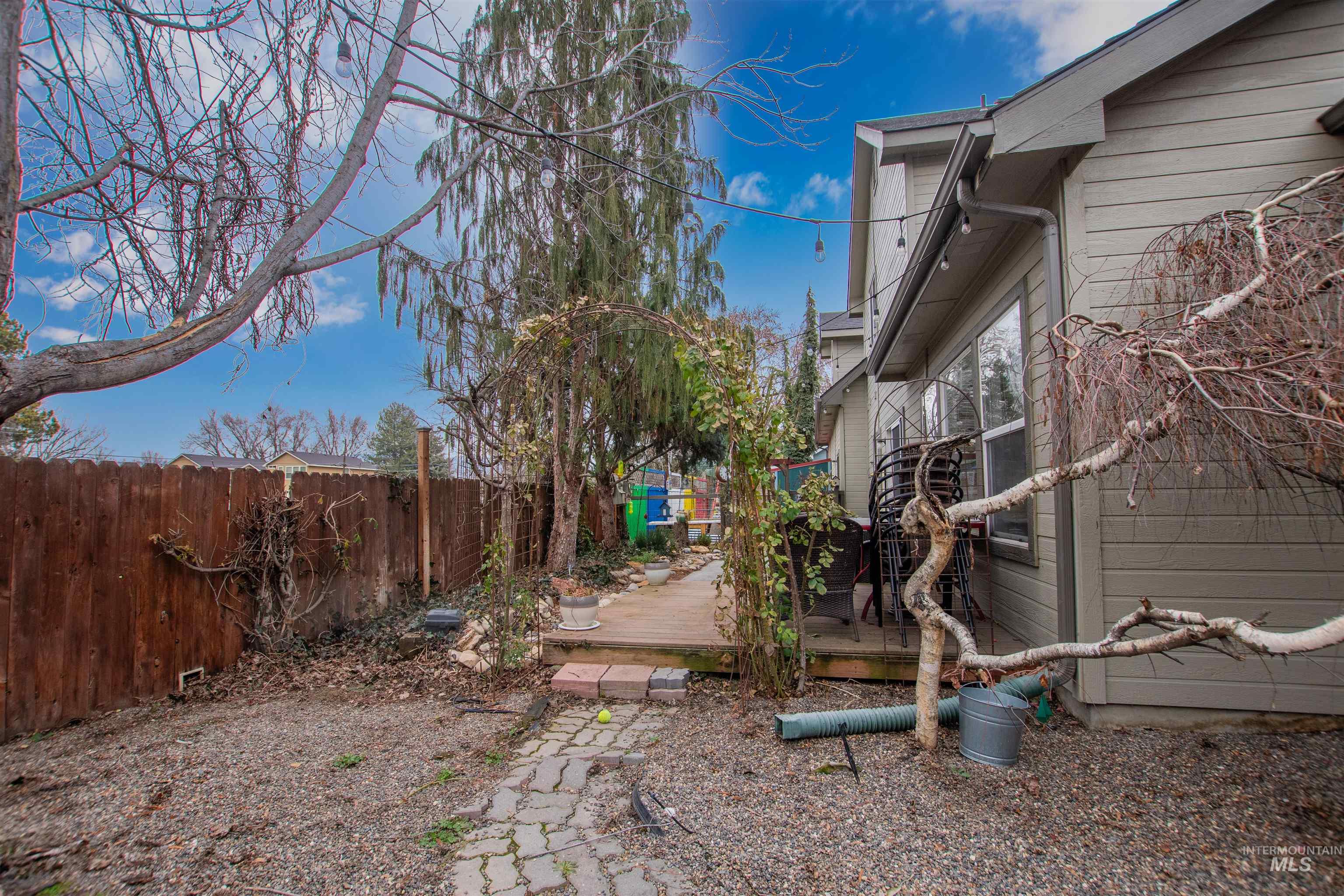 8888 W Hepburn Ln, Garden City, Idaho 83714, 3 Bedrooms, 2.5 Bathrooms, Residential For Sale, Price $669,900,MLS 98974973