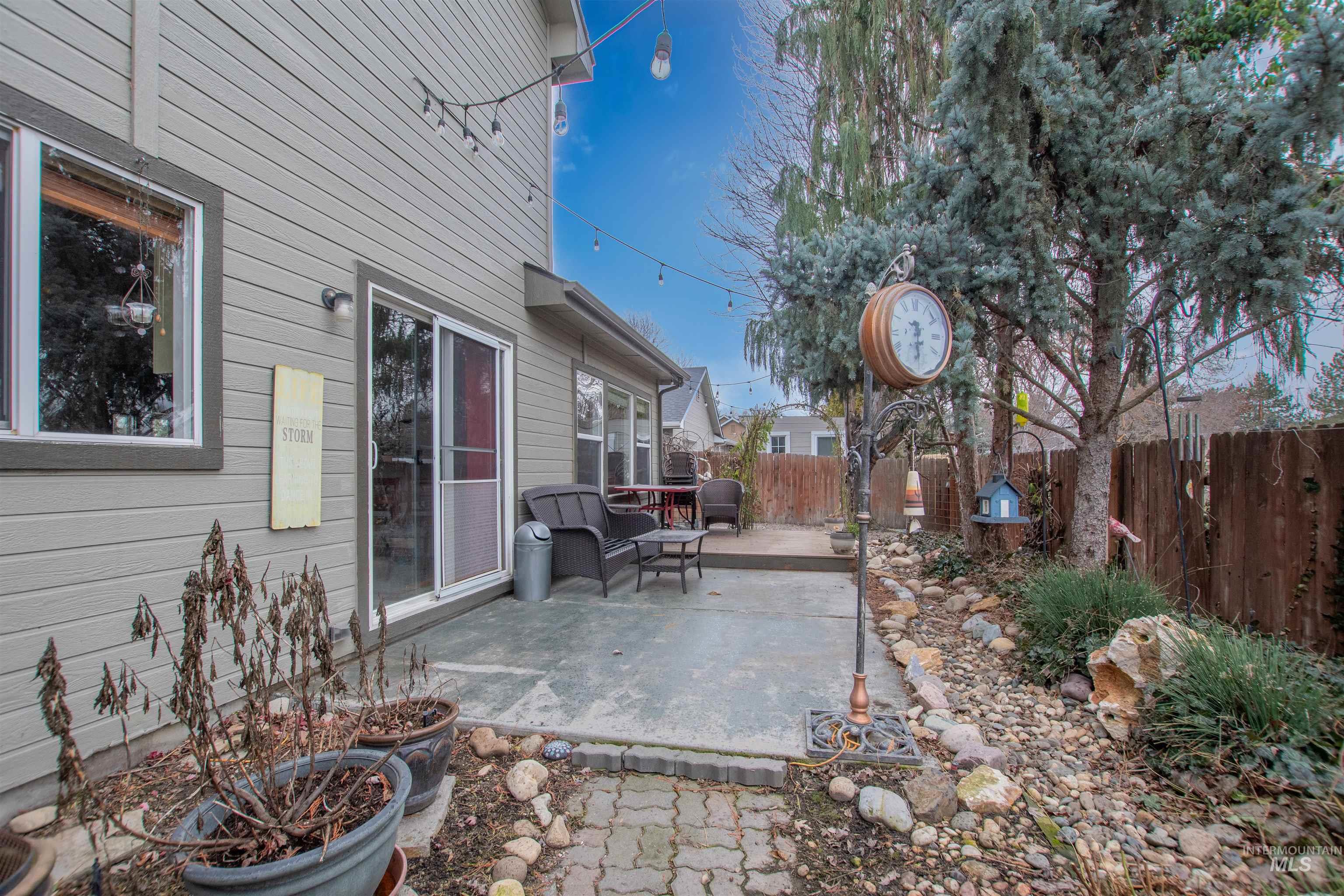 8888 W Hepburn Ln, Garden City, Idaho 83714, 3 Bedrooms, 2.5 Bathrooms, Residential For Sale, Price $669,900,MLS 98974973