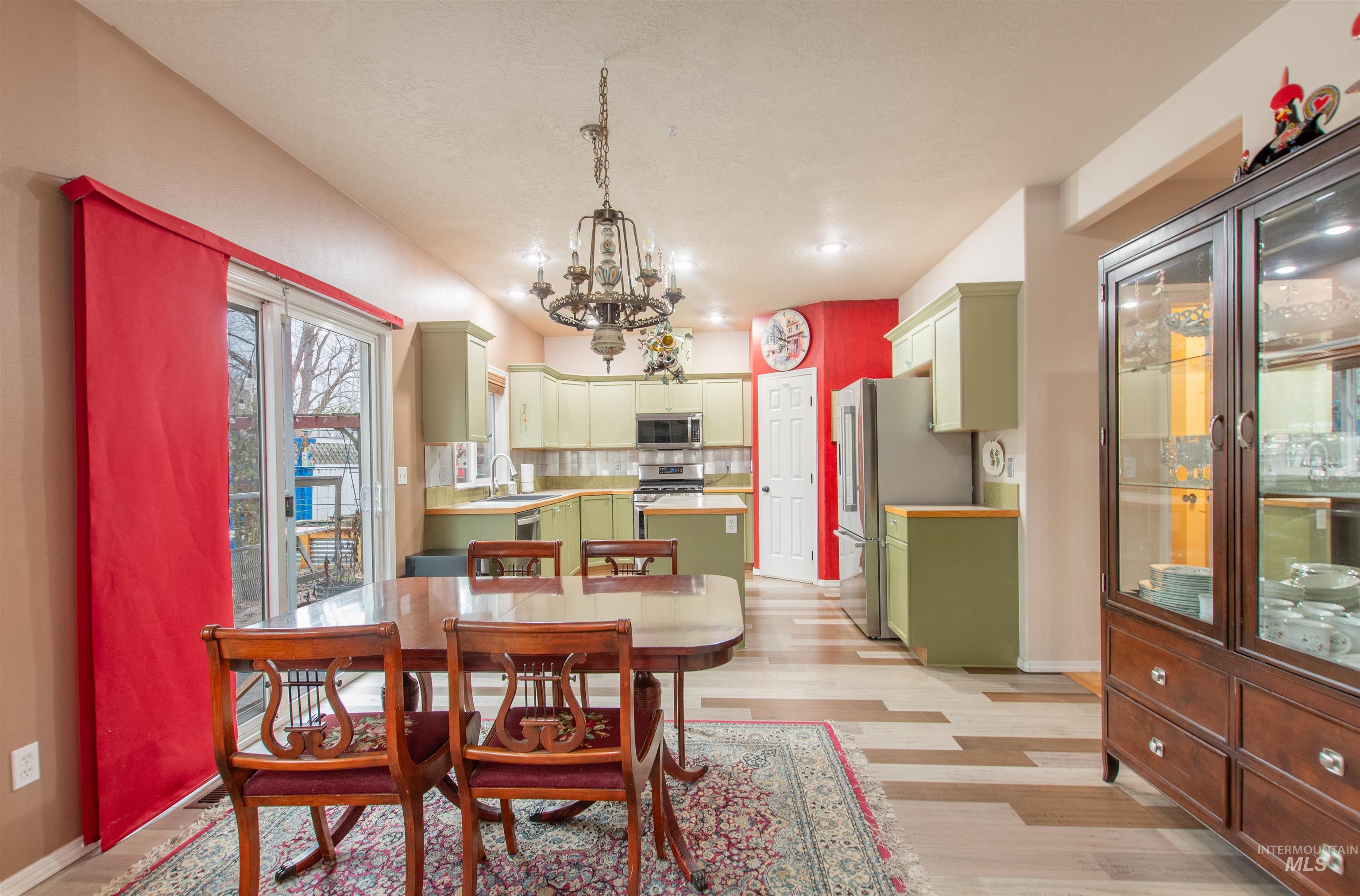 8888 W Hepburn Ln, Garden City, Idaho 83714, 3 Bedrooms, 2.5 Bathrooms, Residential For Sale, Price $669,900,MLS 98974973