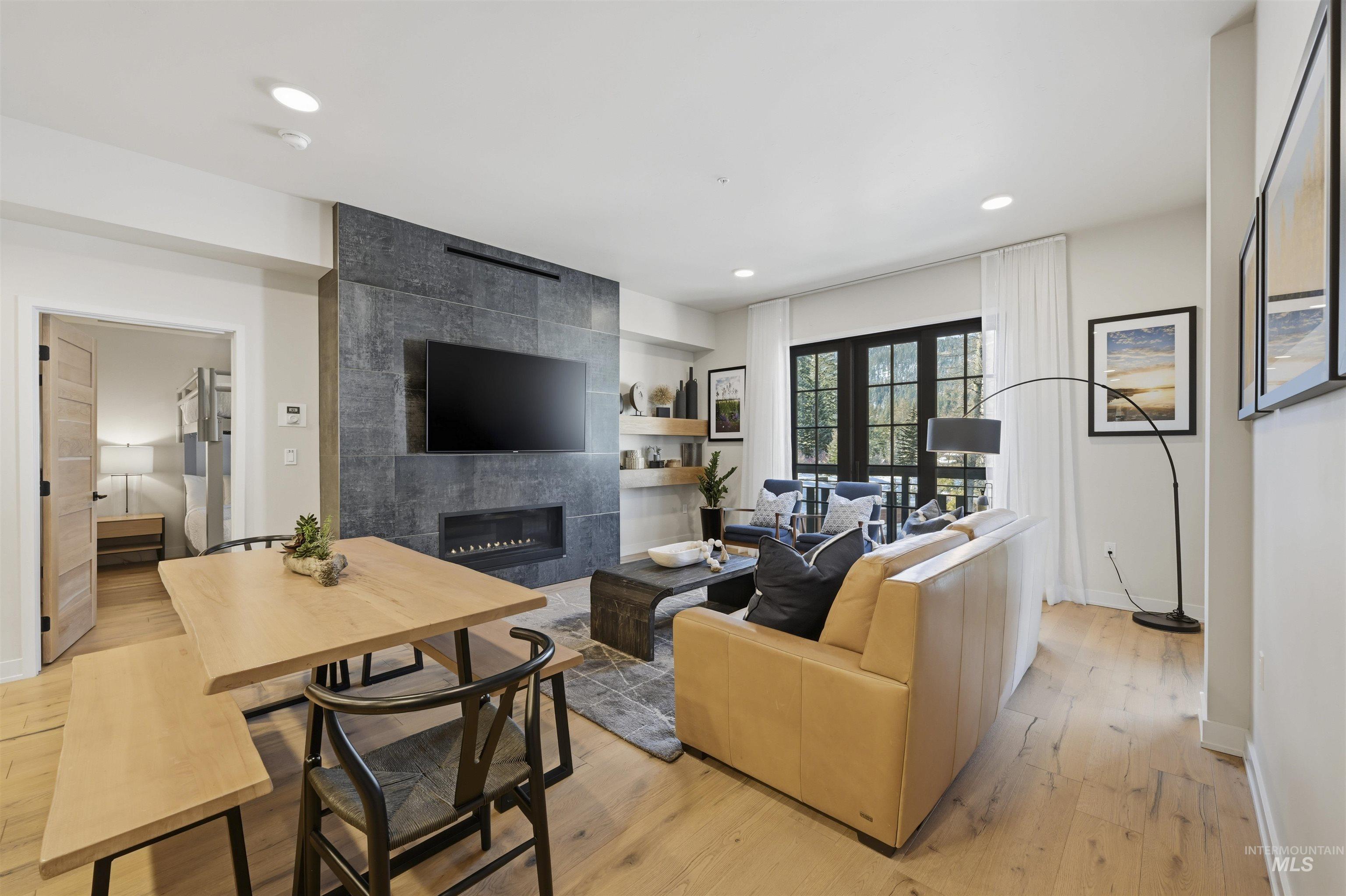 780 Village Dr, Donnelly, Idaho 83615, 2 Bedrooms, 2 Bathrooms, Residential For Sale, Price $899,900,MLS 98974974