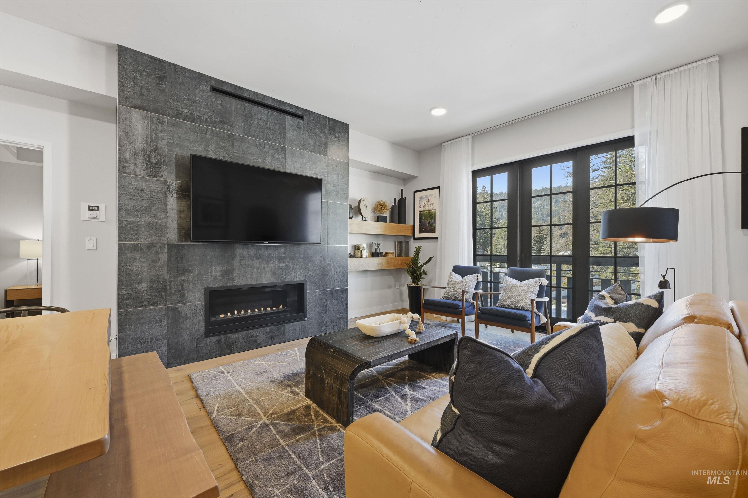 780 Village Dr, Donnelly, Idaho 83615, 2 Bedrooms, 2 Bathrooms, Residential For Sale, Price $899,900,MLS 98974974