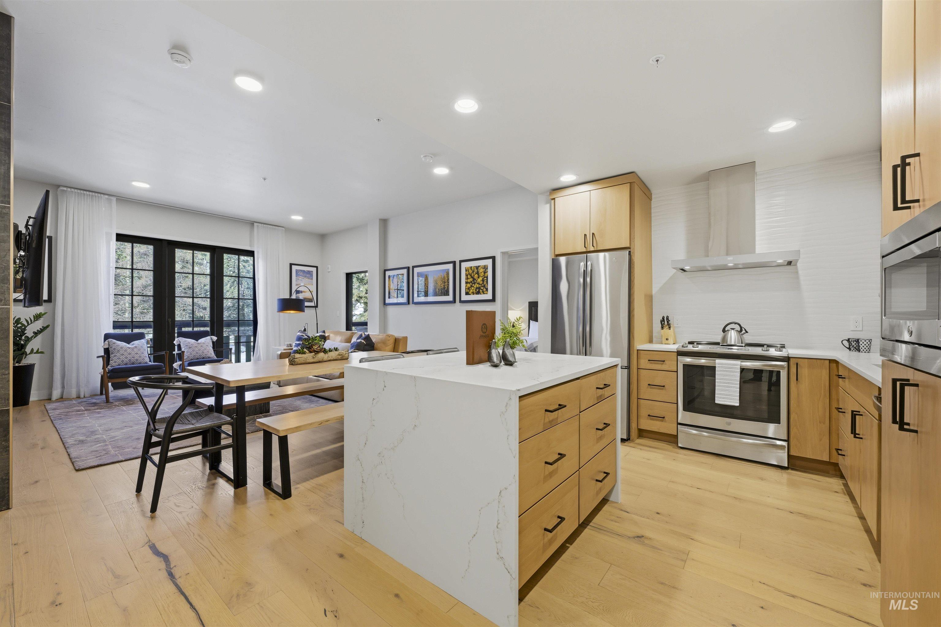 780 Village Dr, Donnelly, Idaho 83615, 2 Bedrooms, 2 Bathrooms, Residential For Sale, Price $899,900,MLS 98974974