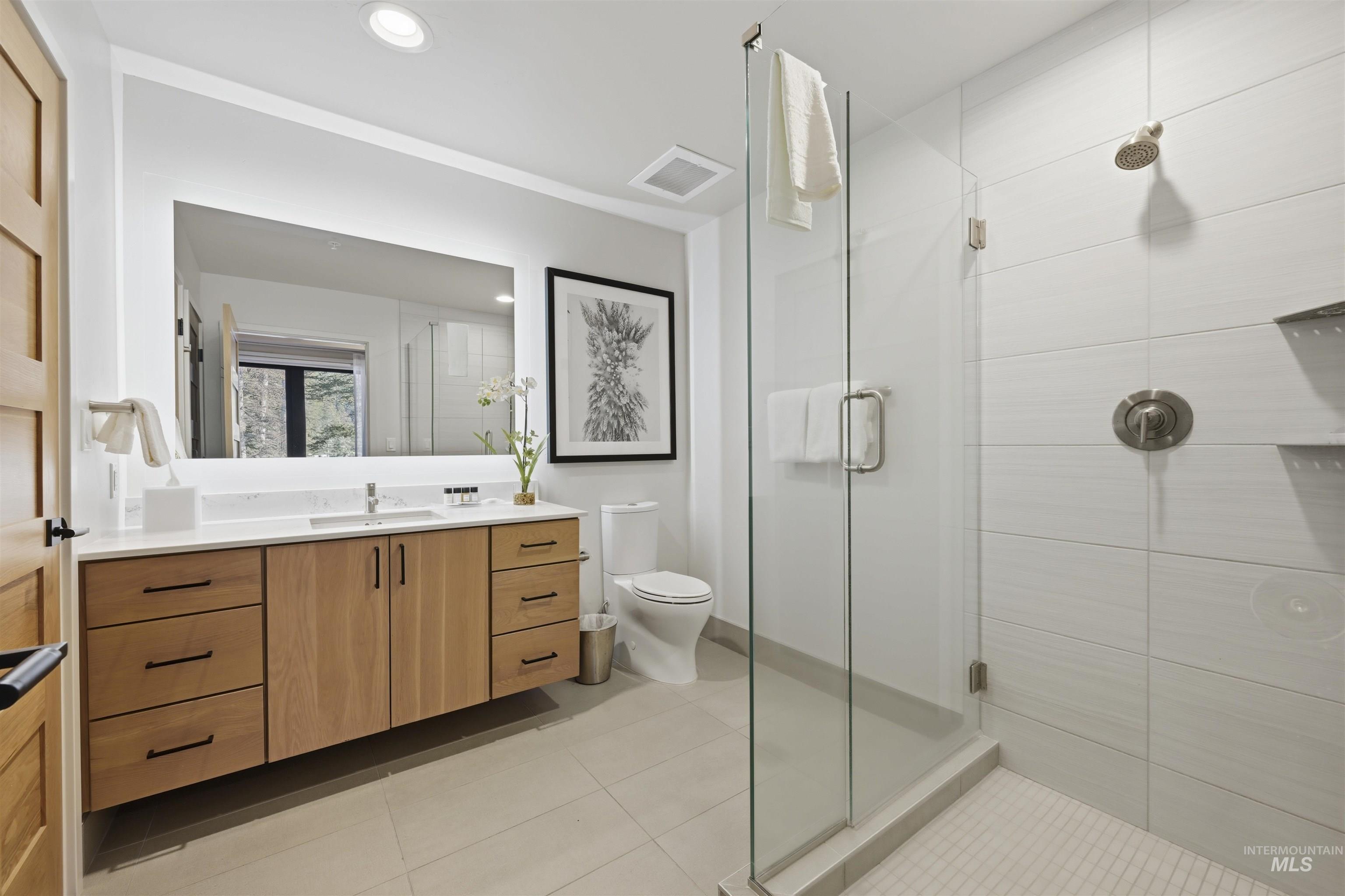 780 Village Dr, Donnelly, Idaho 83615, 2 Bedrooms, 2 Bathrooms, Residential For Sale, Price $899,900,MLS 98974974