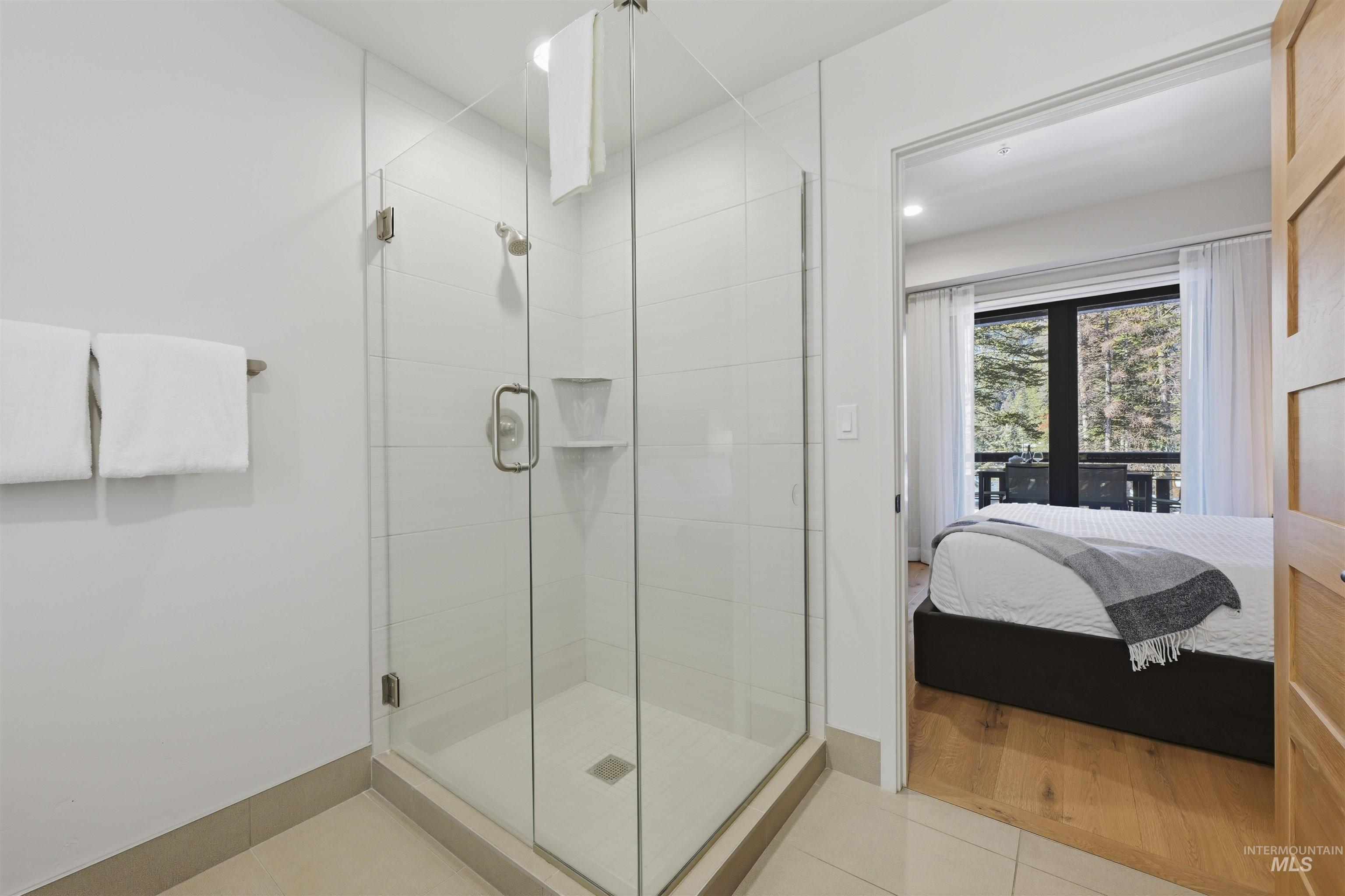 780 Village Dr, Donnelly, Idaho 83615, 2 Bedrooms, 2 Bathrooms, Residential For Sale, Price $899,900,MLS 98974974