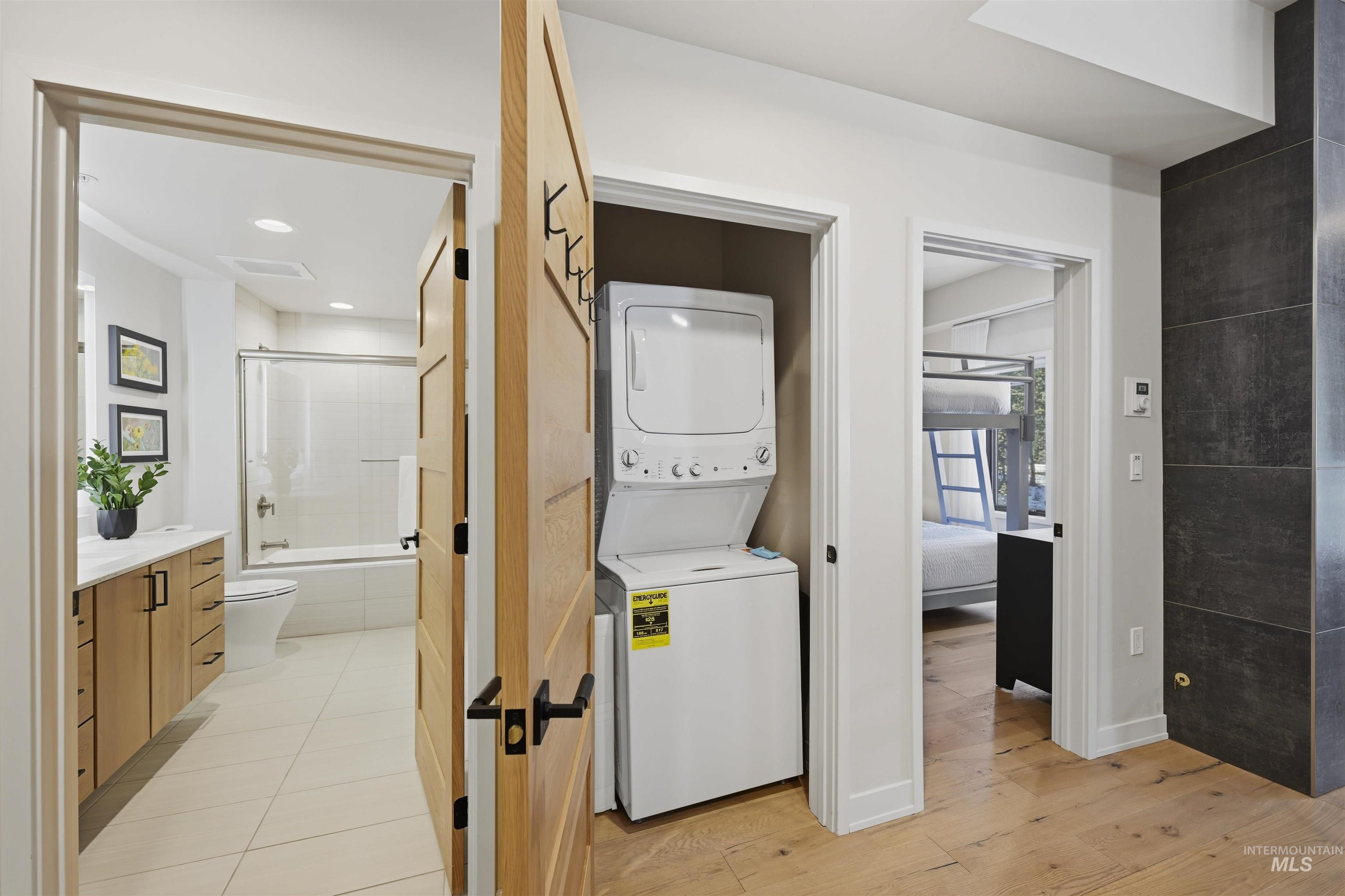 780 Village Dr, Donnelly, Idaho 83615, 2 Bedrooms, 2 Bathrooms, Residential For Sale, Price $899,900,MLS 98974974