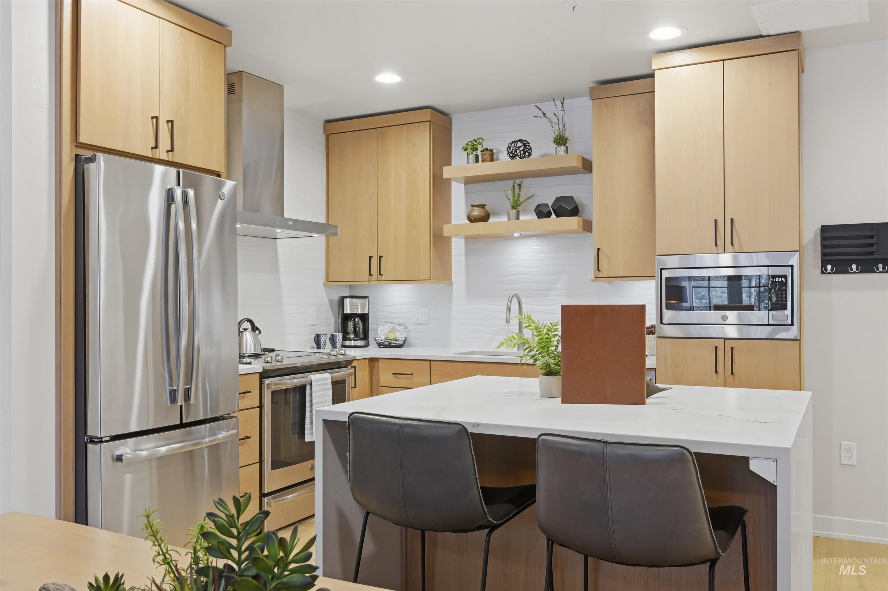 780 Village Dr, Donnelly, Idaho 83615, 2 Bedrooms, 2 Bathrooms, Residential For Sale, Price $899,900,MLS 98974974