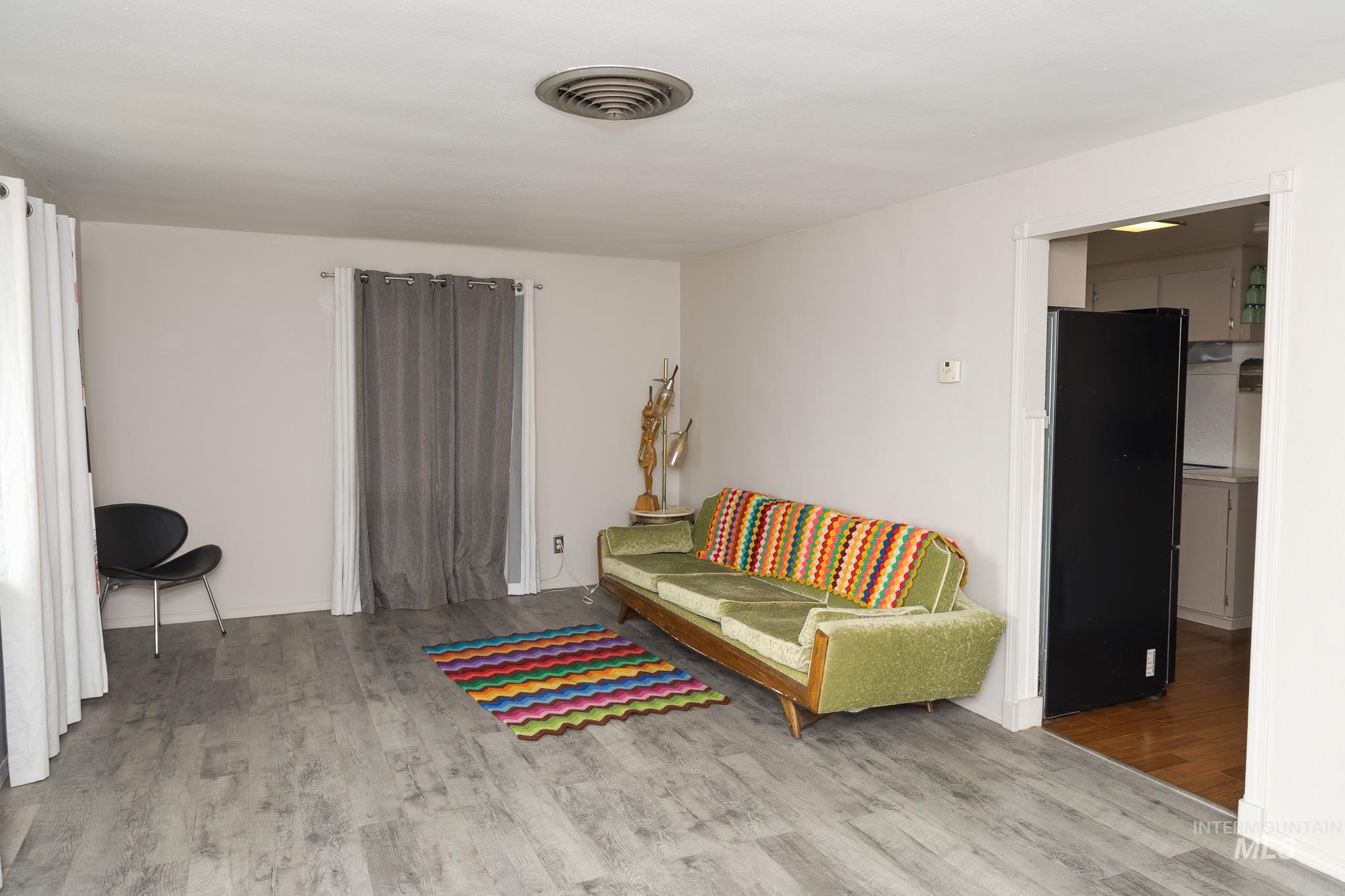 661 SW 3rd St, Ontario, Oregon 97914, 3 Bedrooms, 2 Bathrooms, Residential For Sale, Price $325,000,MLS 98974975