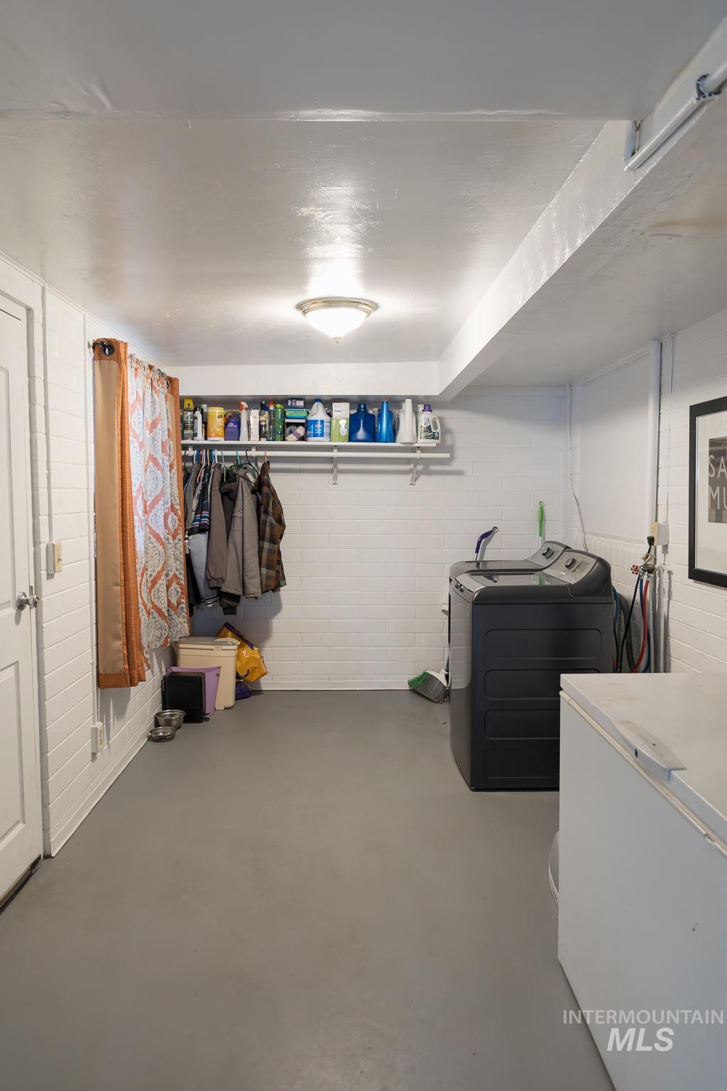 661 SW 3rd St, Ontario, Oregon 97914, 3 Bedrooms, 2 Bathrooms, Residential For Sale, Price $325,000,MLS 98974975