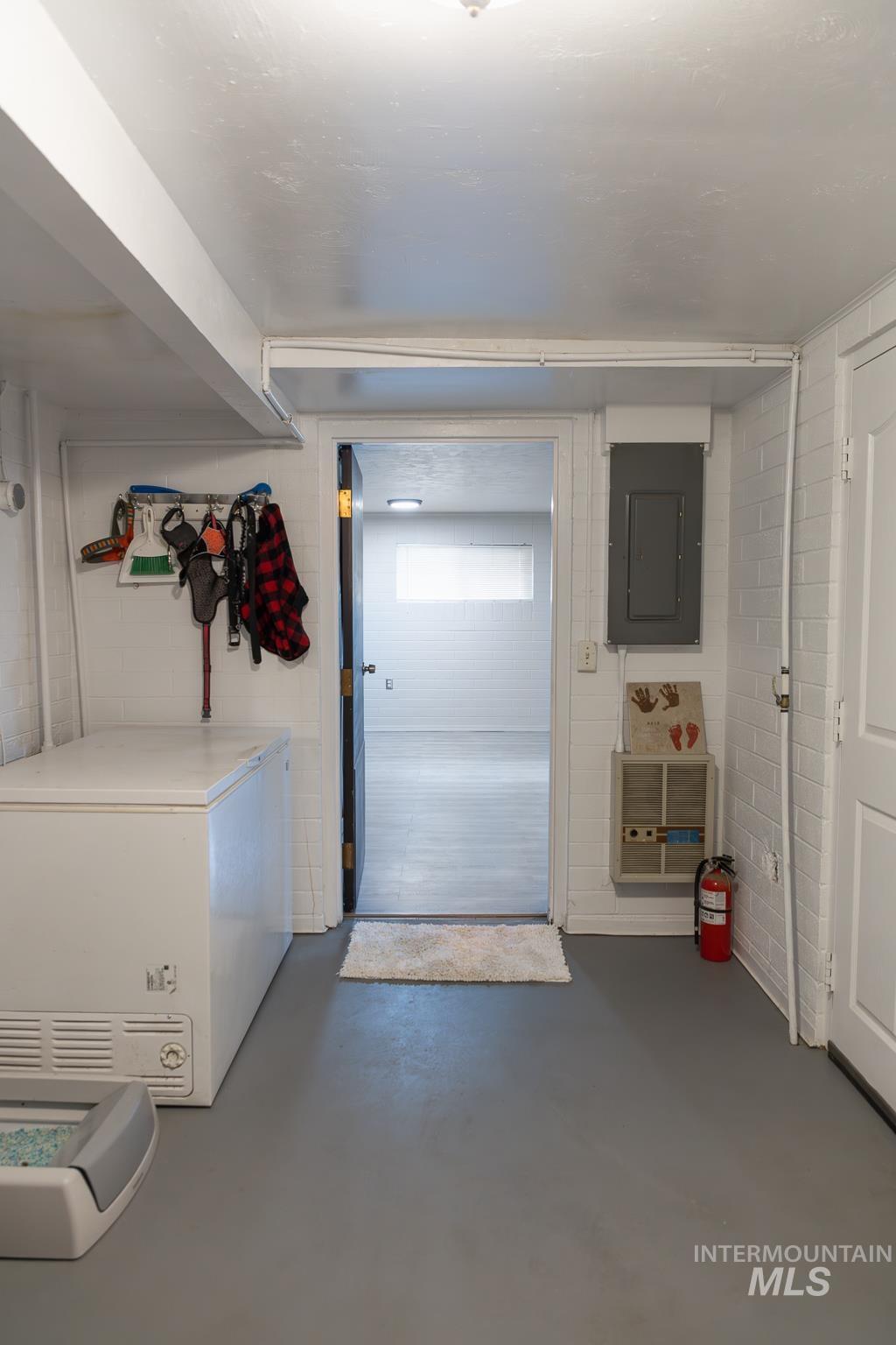 661 SW 3rd St, Ontario, Oregon 97914, 3 Bedrooms, 2 Bathrooms, Residential For Sale, Price $325,000,MLS 98974975