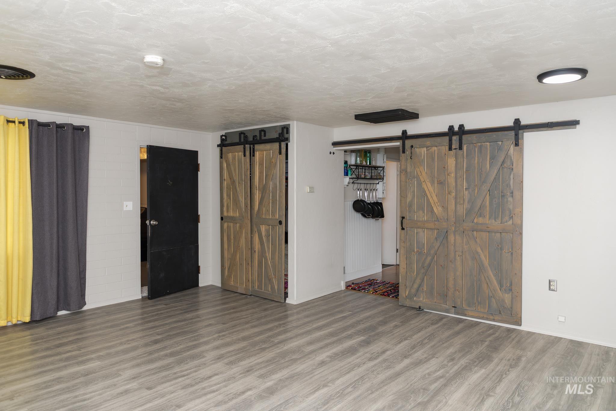 661 SW 3rd St, Ontario, Oregon 97914, 3 Bedrooms, 2 Bathrooms, Residential For Sale, Price $325,000,MLS 98974975