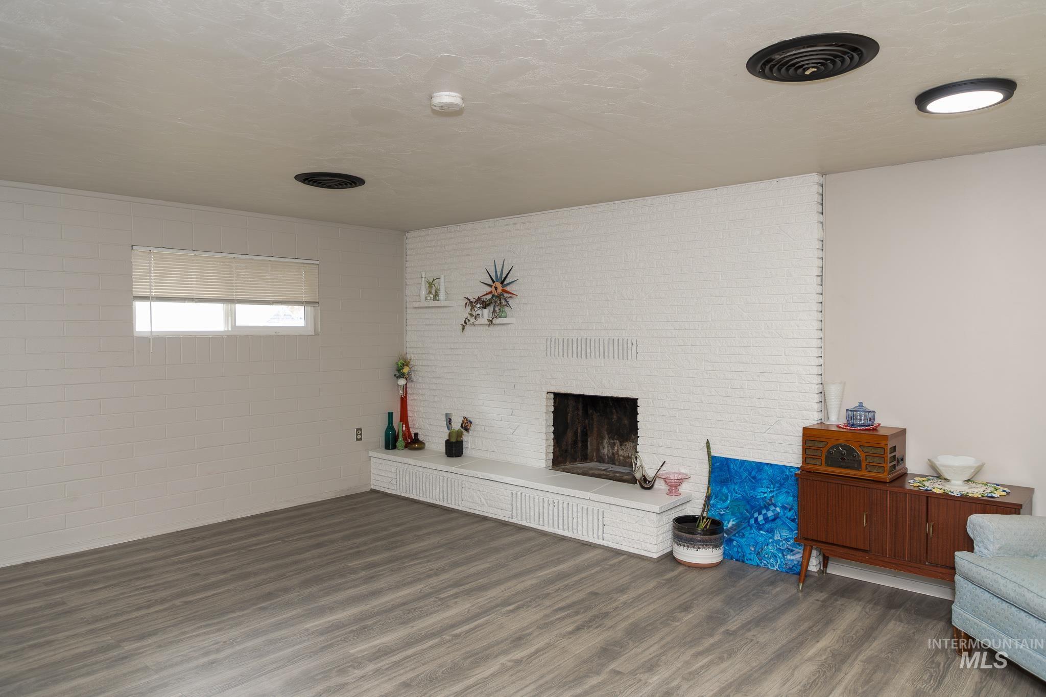 661 SW 3rd St, Ontario, Oregon 97914, 3 Bedrooms, 2 Bathrooms, Residential For Sale, Price $325,000,MLS 98974975