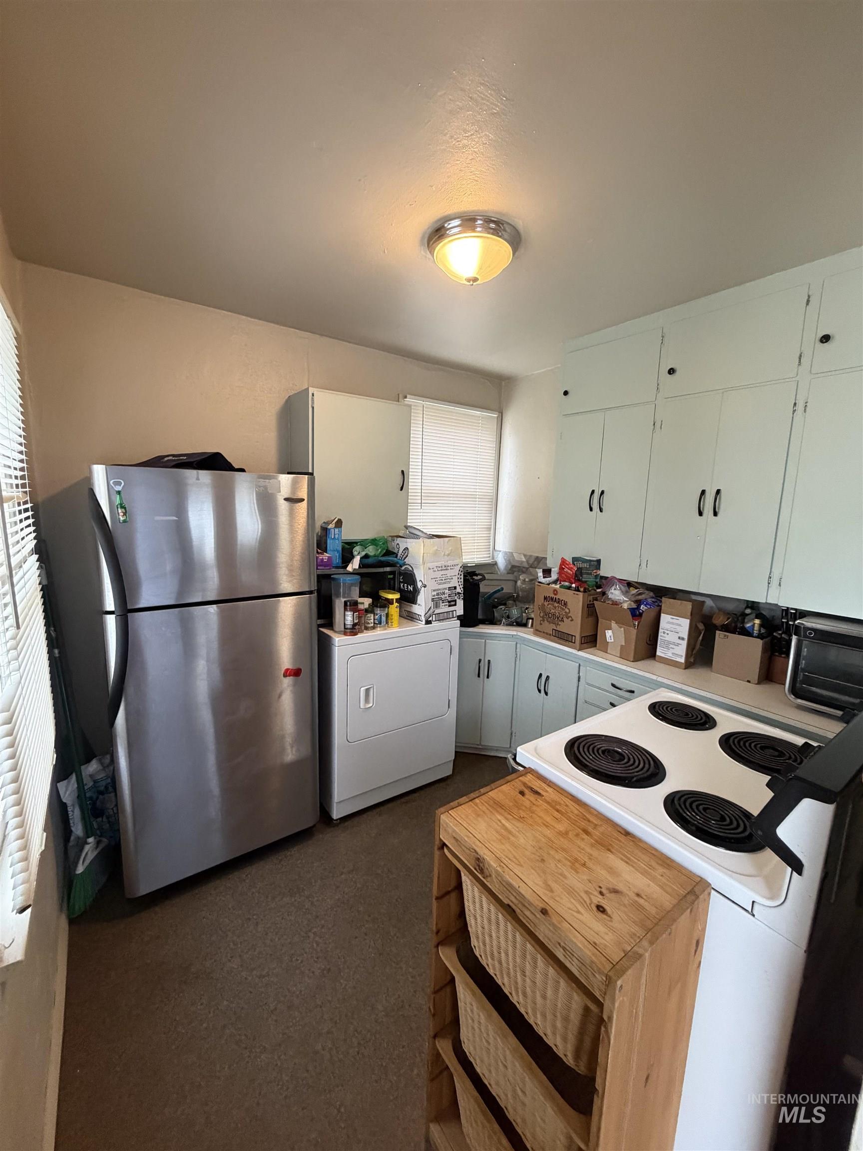 661 SW 3rd St, Ontario, Oregon 97914, 3 Bedrooms, 2 Bathrooms, Residential For Sale, Price $325,000,MLS 98974975