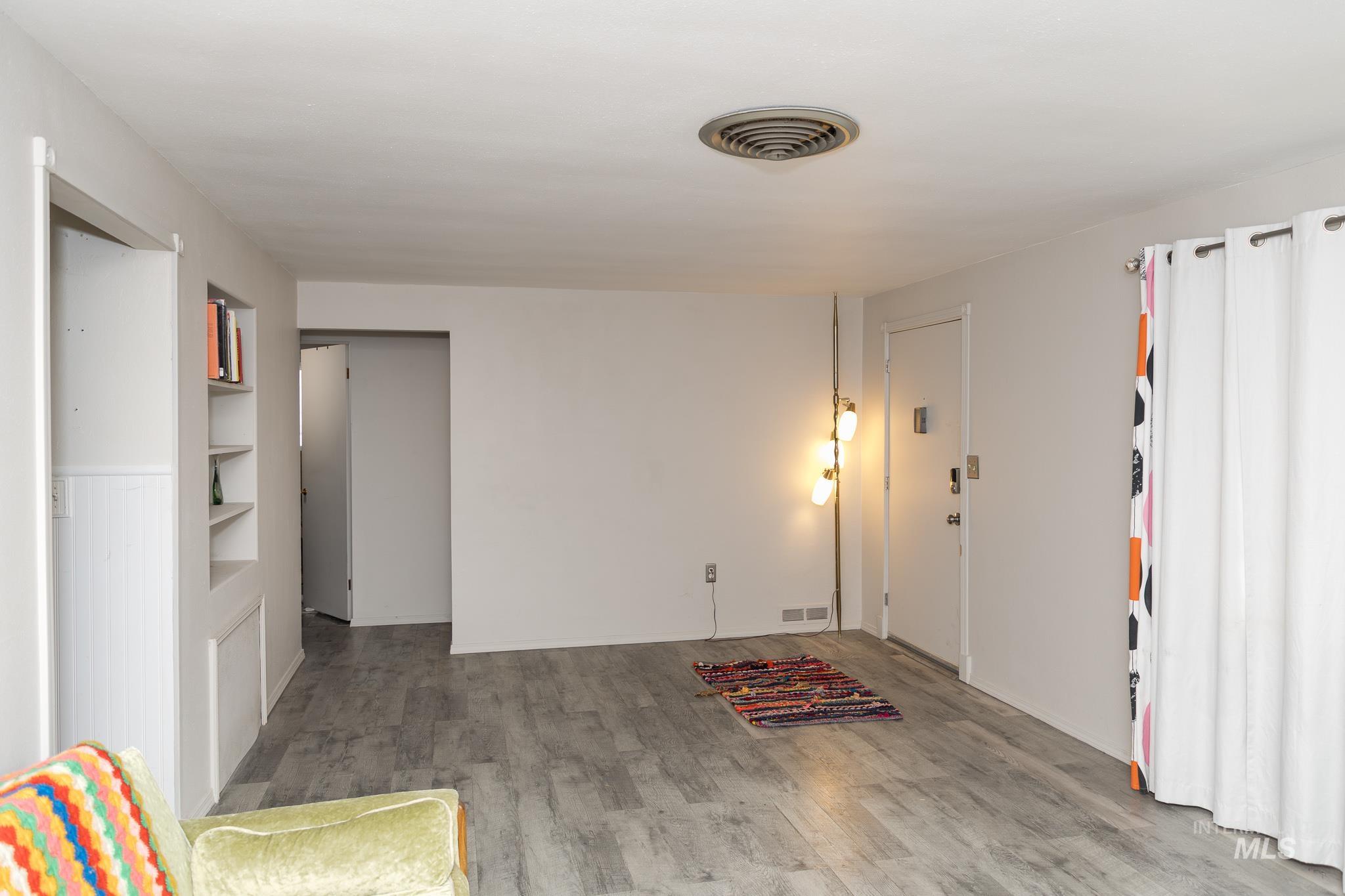 661 SW 3rd St, Ontario, Oregon 97914, 3 Bedrooms, 2 Bathrooms, Residential For Sale, Price $325,000,MLS 98974975