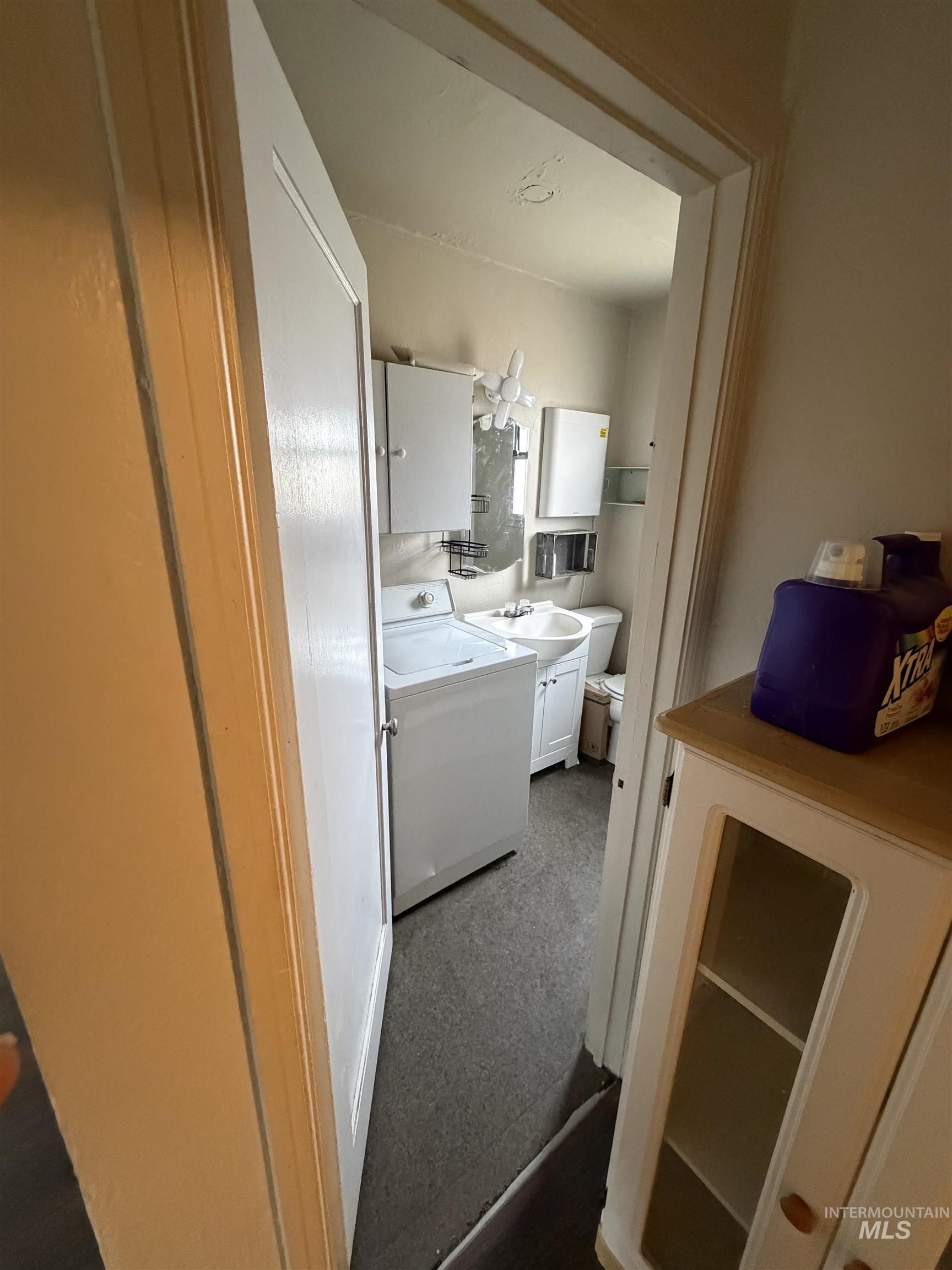 661 SW 3rd St, Ontario, Oregon 97914, 3 Bedrooms, 2 Bathrooms, Residential For Sale, Price $325,000,MLS 98974975