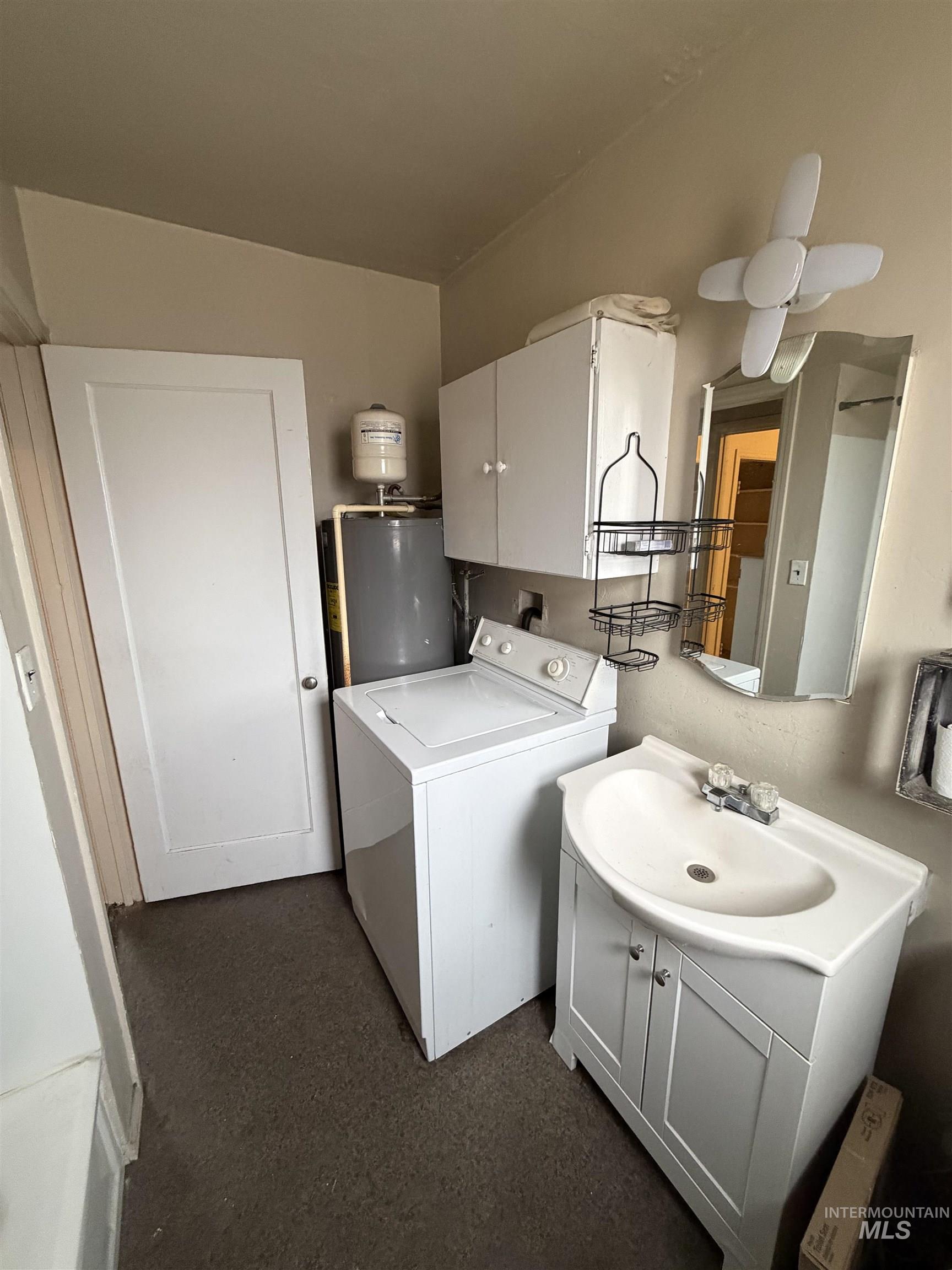 661 SW 3rd St, Ontario, Oregon 97914, 3 Bedrooms, 2 Bathrooms, Residential For Sale, Price $325,000,MLS 98974975