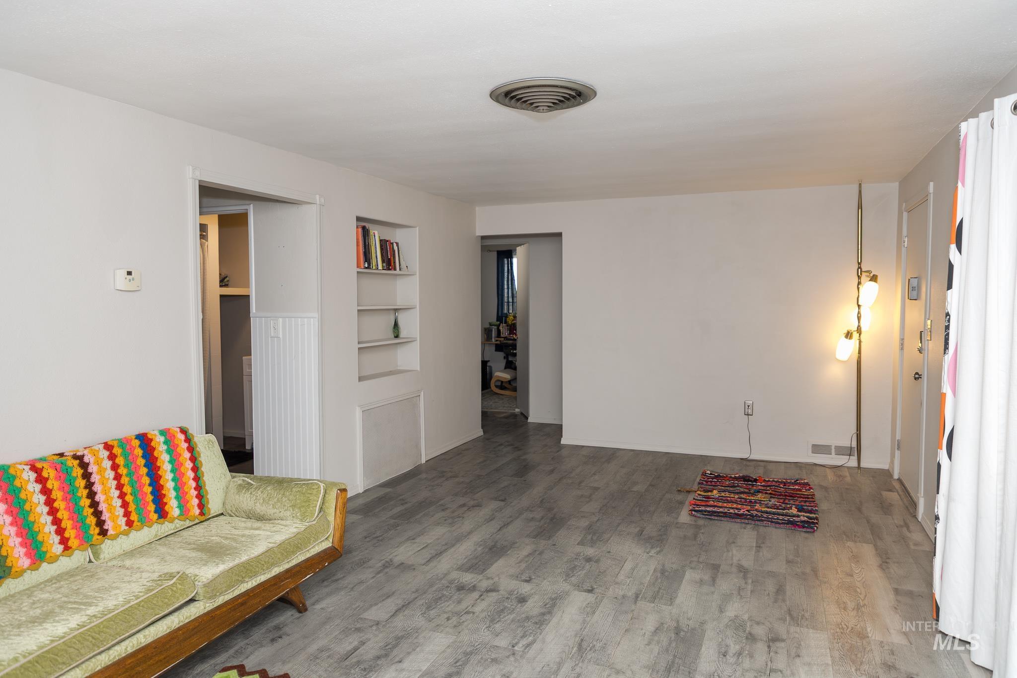 661 SW 3rd St, Ontario, Oregon 97914, 3 Bedrooms, 2 Bathrooms, Residential For Sale, Price $325,000,MLS 98974975