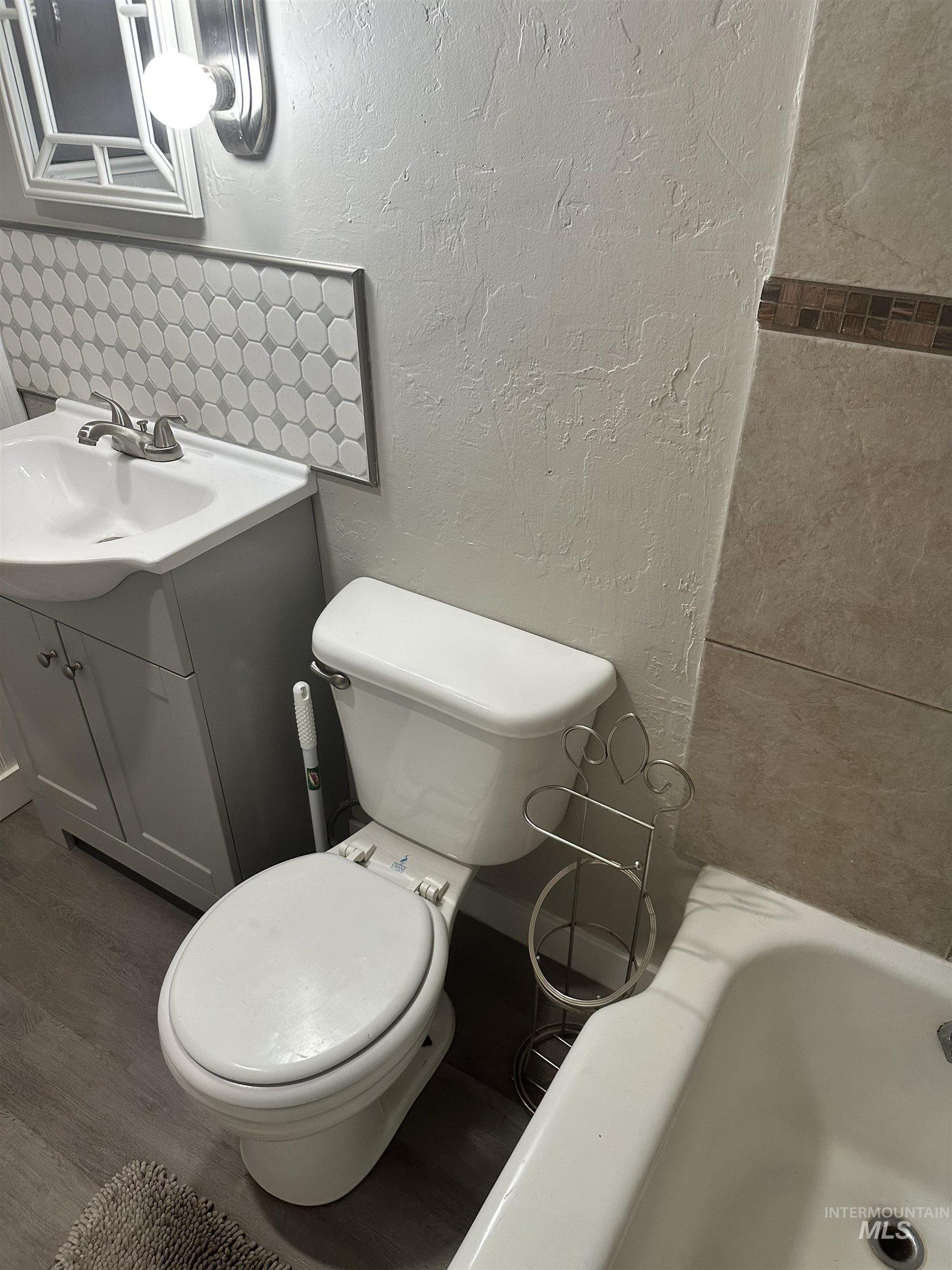 661 SW 3rd St, Ontario, Oregon 97914, 3 Bedrooms, 2 Bathrooms, Residential For Sale, Price $325,000,MLS 98974975