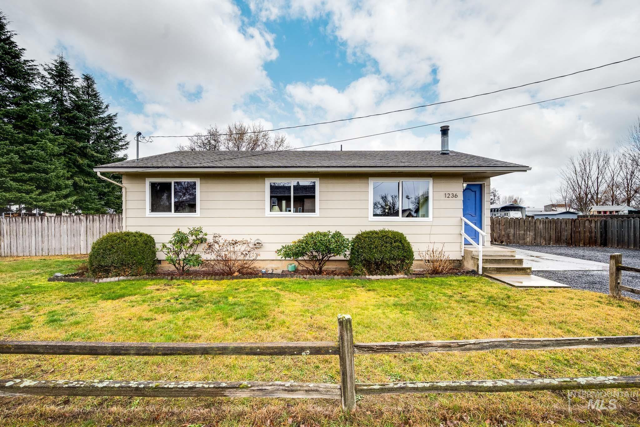 1236 Alder Ave., Lewiston, Idaho 83501, 3 Bedrooms, 1 Bathroom, Residential For Sale, Price $349,000,MLS 98974977