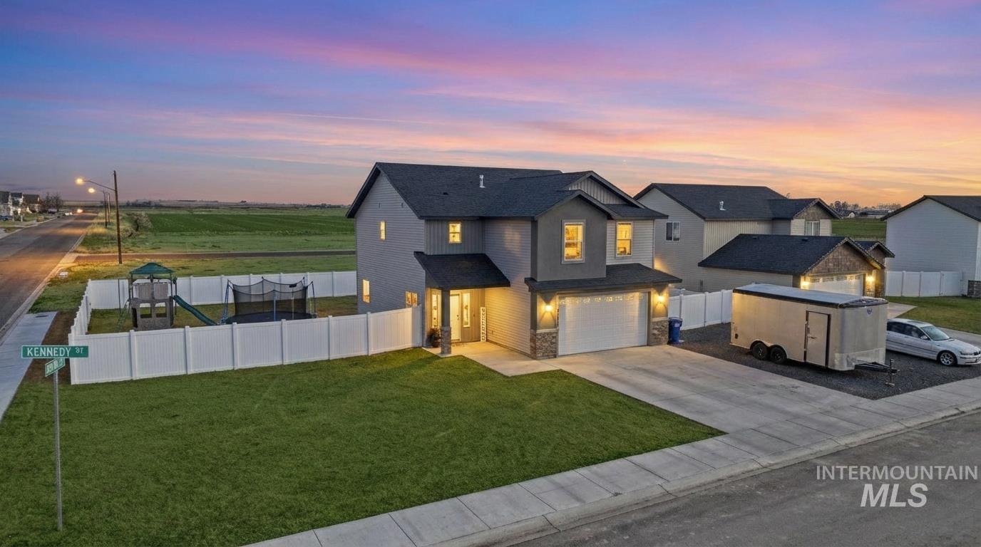 1410 N Kennedy, Jerome, Idaho 83338, 3 Bedrooms, 2.5 Bathrooms, Residential For Sale, Price $425,000,MLS 98974978