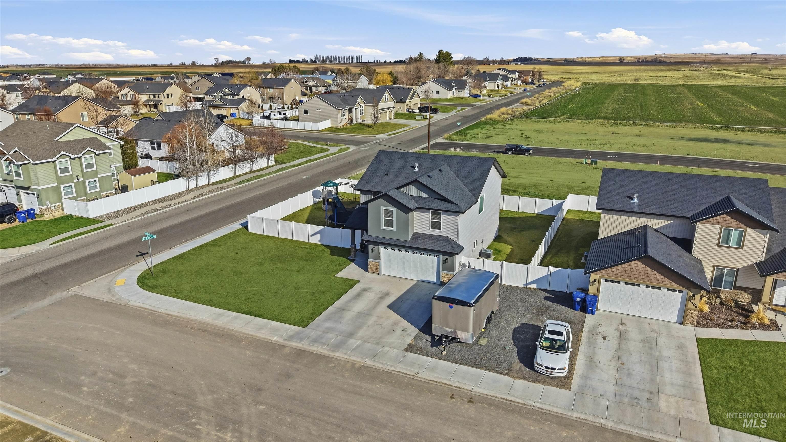 1410 N Kennedy, Jerome, Idaho 83338, 3 Bedrooms, 2.5 Bathrooms, Residential For Sale, Price $425,000,MLS 98974978