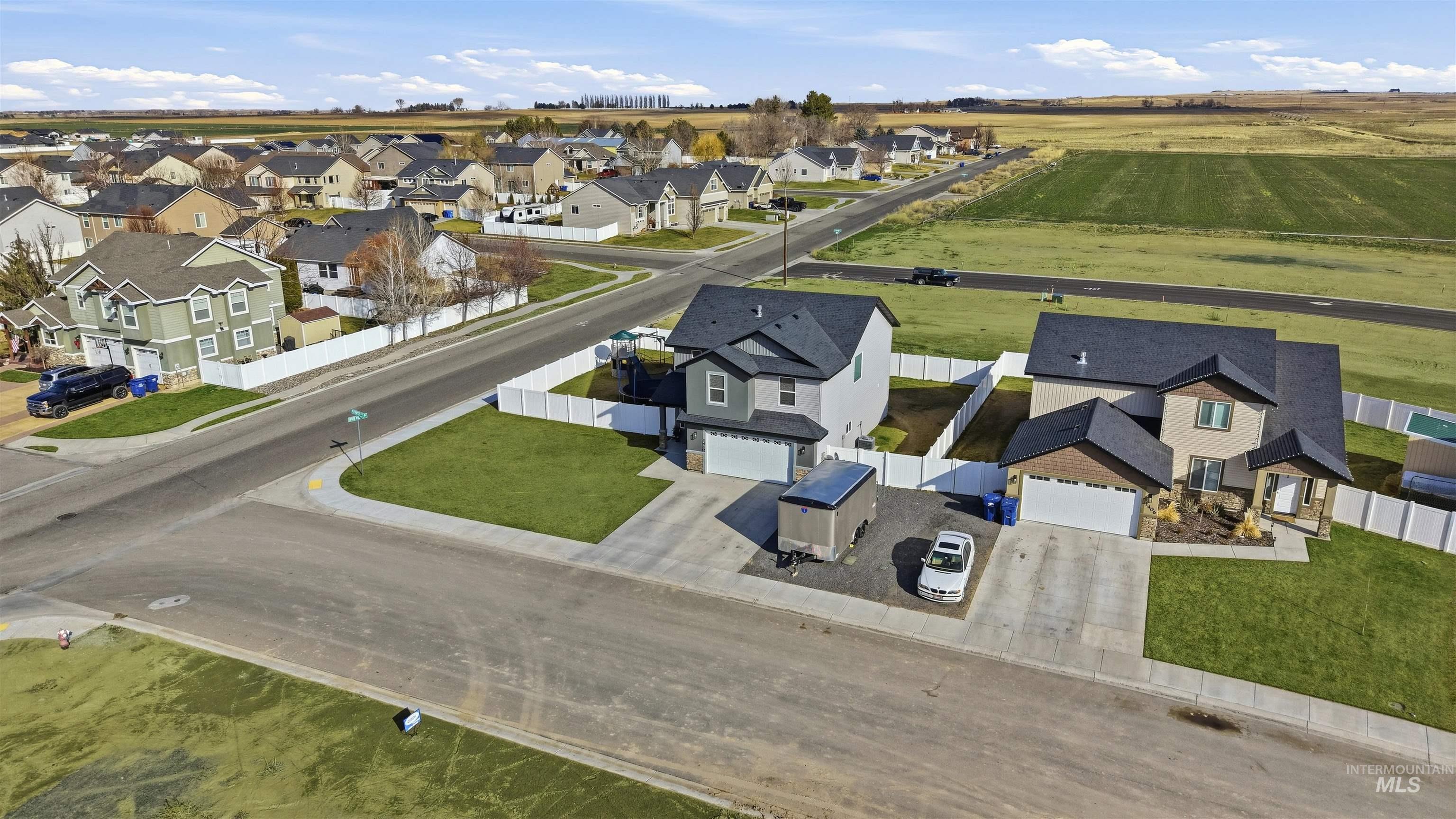 1410 N Kennedy, Jerome, Idaho 83338, 3 Bedrooms, 2.5 Bathrooms, Residential For Sale, Price $425,000,MLS 98974978