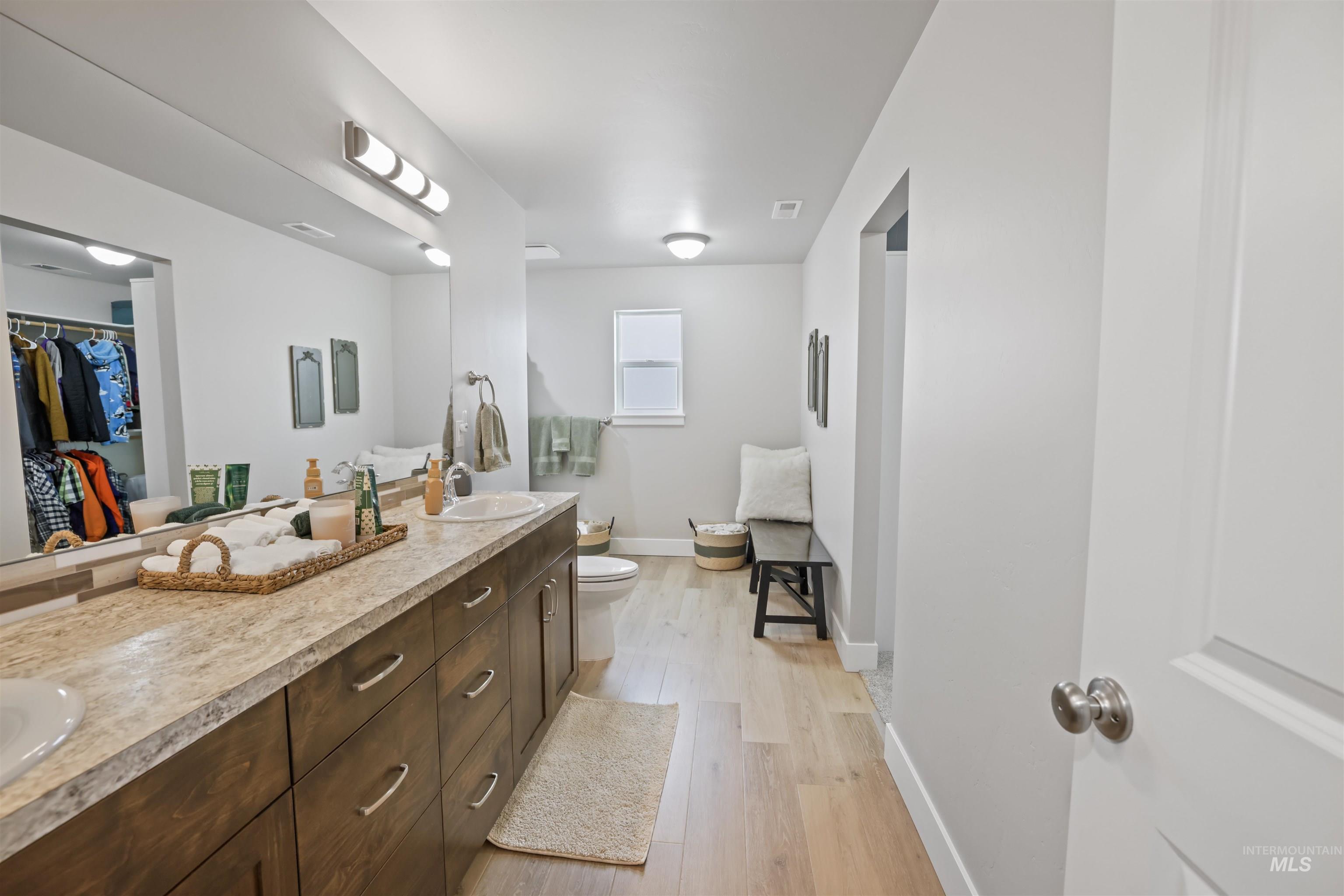 1410 N Kennedy, Jerome, Idaho 83338, 3 Bedrooms, 2.5 Bathrooms, Residential For Sale, Price $425,000,MLS 98974978