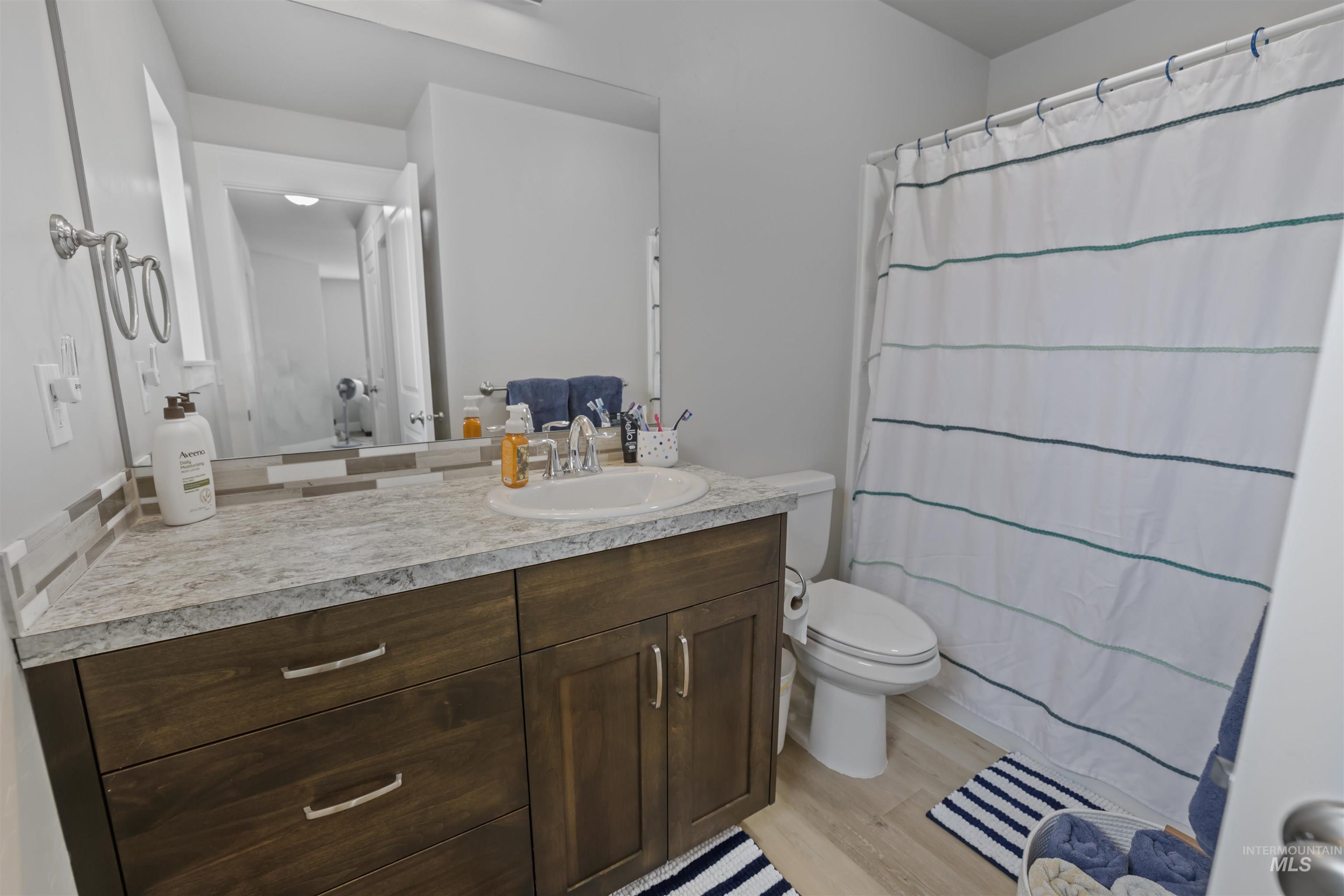 1410 N Kennedy, Jerome, Idaho 83338, 3 Bedrooms, 2.5 Bathrooms, Residential For Sale, Price $425,000,MLS 98974978