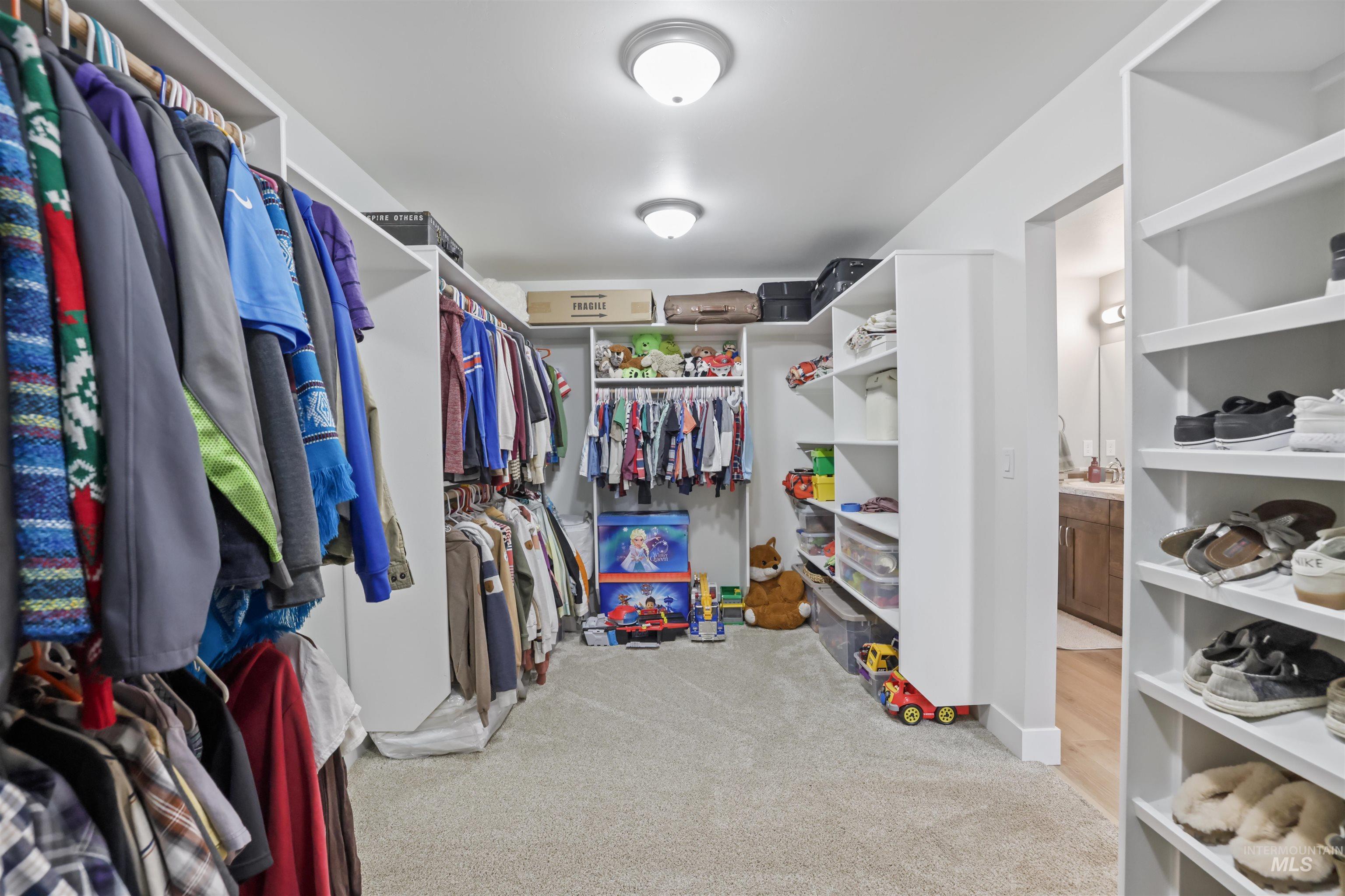 1410 N Kennedy, Jerome, Idaho 83338, 3 Bedrooms, 2.5 Bathrooms, Residential For Sale, Price $425,000,MLS 98974978