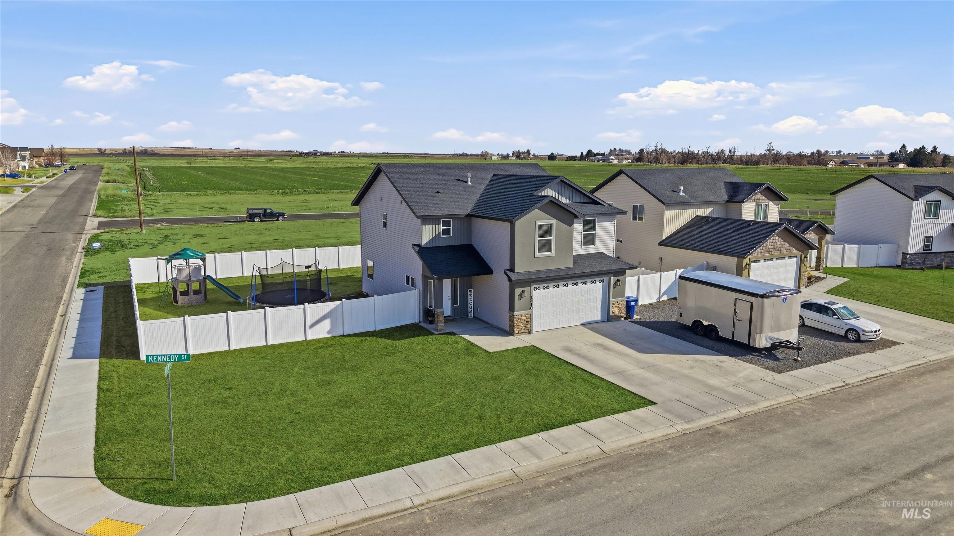 1410 N Kennedy, Jerome, Idaho 83338, 3 Bedrooms, 2.5 Bathrooms, Residential For Sale, Price $425,000,MLS 98974978