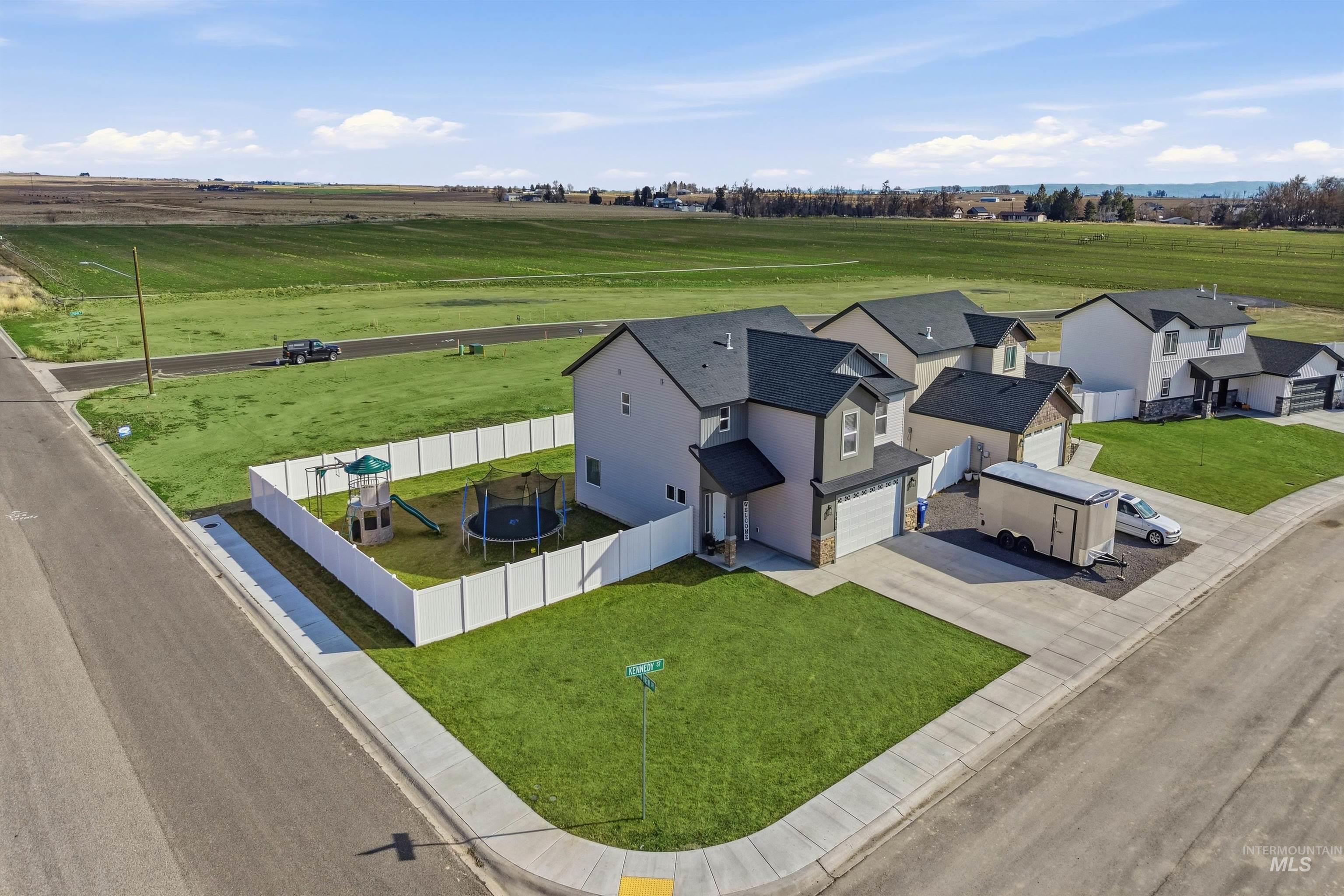 1410 N Kennedy, Jerome, Idaho 83338, 3 Bedrooms, 2.5 Bathrooms, Residential For Sale, Price $425,000,MLS 98974978