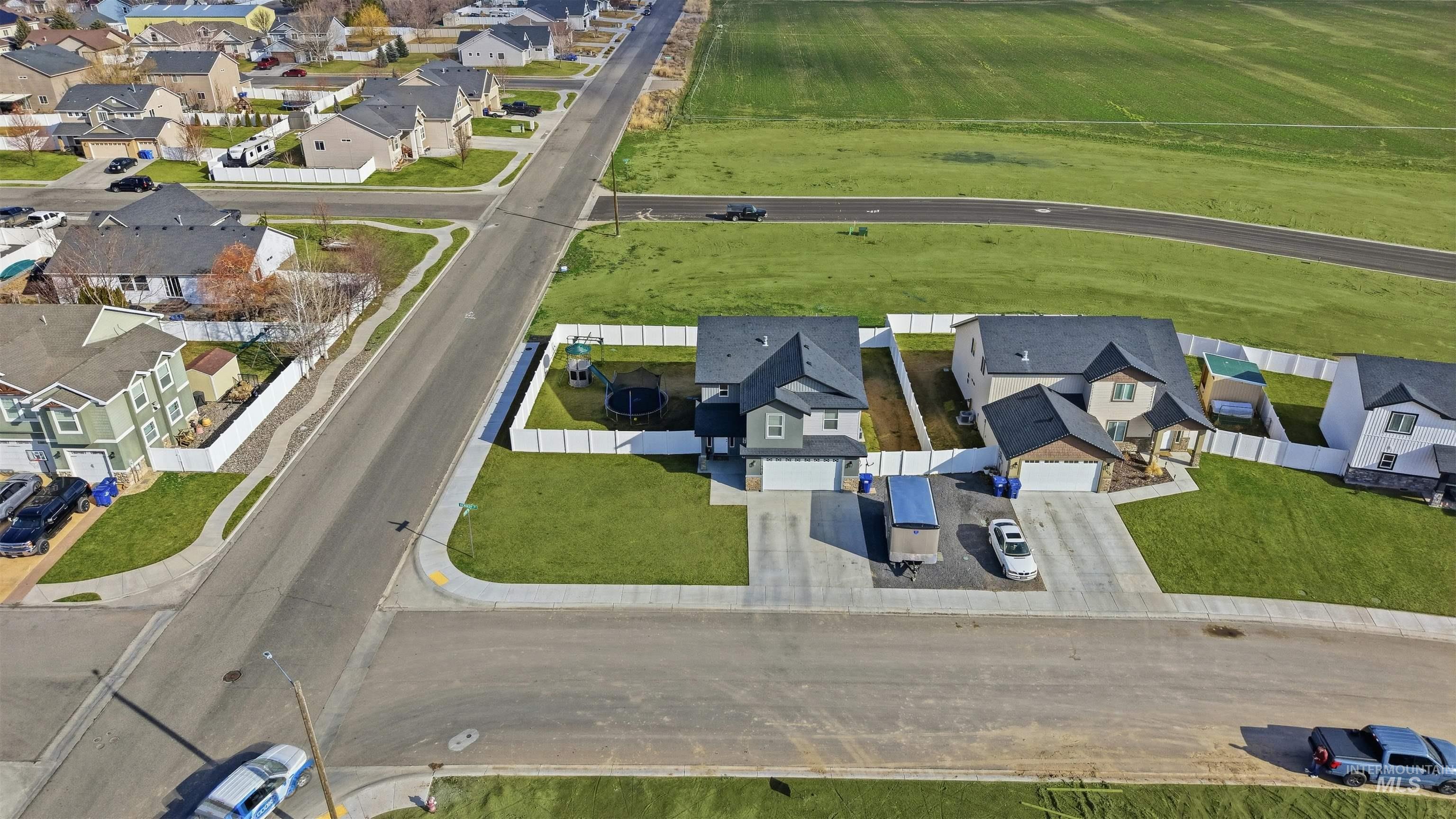 1410 N Kennedy, Jerome, Idaho 83338, 3 Bedrooms, 2.5 Bathrooms, Residential For Sale, Price $425,000,MLS 98974978