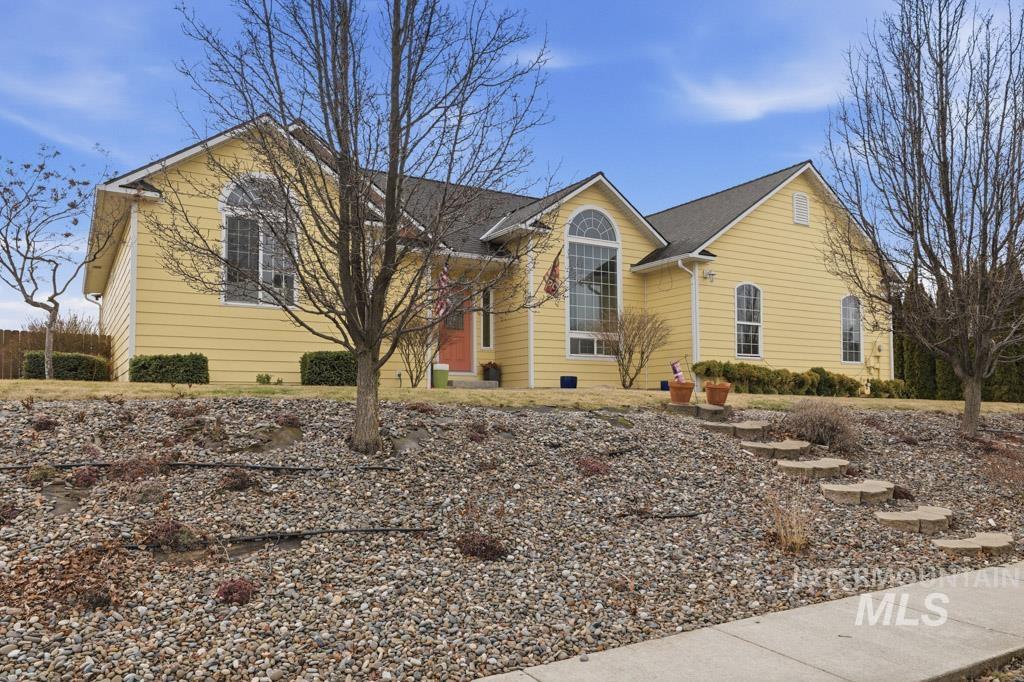 521 Victoria Dr, Moscow, Idaho 83843, 5 Bedrooms, 3 Bathrooms, Residential For Sale, Price $699,000,MLS 98974980