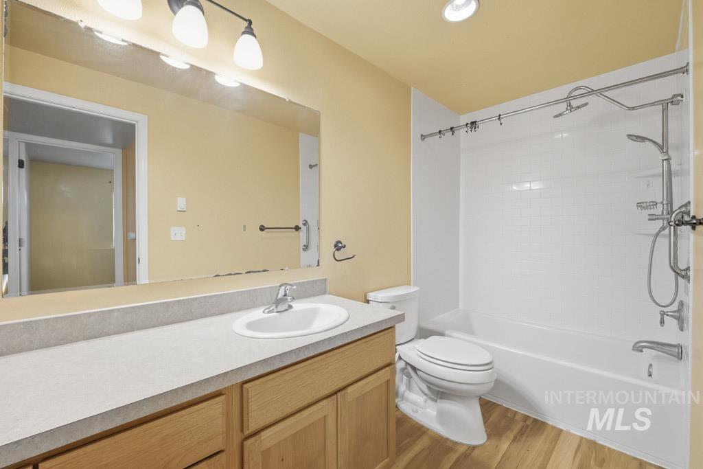 521 Victoria Dr, Moscow, Idaho 83843, 5 Bedrooms, 3 Bathrooms, Residential For Sale, Price $699,000,MLS 98974980