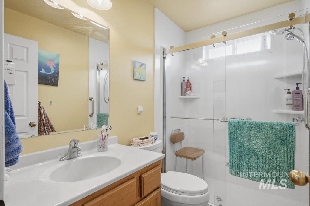 521 Victoria Dr, Moscow, Idaho 83843, 5 Bedrooms, 3 Bathrooms, Residential For Sale, Price $699,000,MLS 98974980