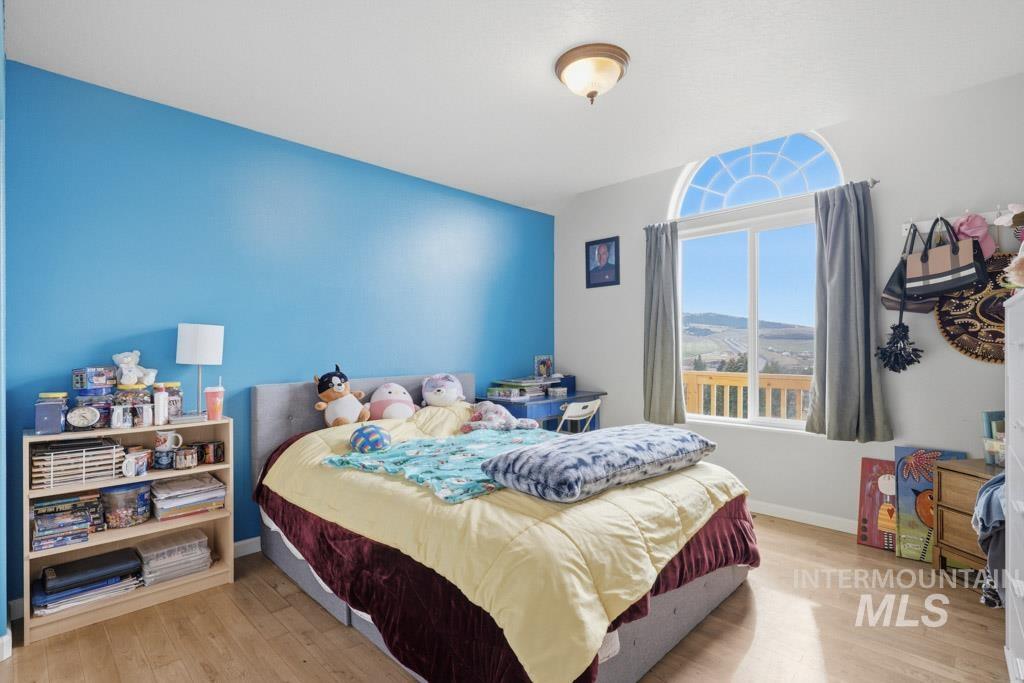 521 Victoria Dr, Moscow, Idaho 83843, 5 Bedrooms, 3 Bathrooms, Residential For Sale, Price $699,000,MLS 98974980