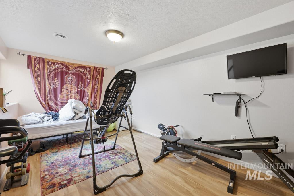 521 Victoria Dr, Moscow, Idaho 83843, 5 Bedrooms, 3 Bathrooms, Residential For Sale, Price $699,000,MLS 98974980